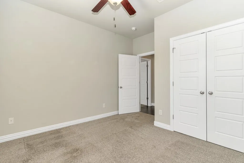 Single Family Residence For Sale in Johnson County , 808 Chestnut Grove Drive, Cleburne, Texas 76033, 3 Bedroom, 2 Bathroom, 2 Garage spaces, 2,074 Sqft, built in 2017, mls#21325732, Real Estate Agent in Cleburne, Homes For Sale in Johnson county, Homes For Sale in Cleburne, Realtor in Cleburne Texas, Real Estate Brokerage Independent Realty Texas, Luminita Cordes Realtor