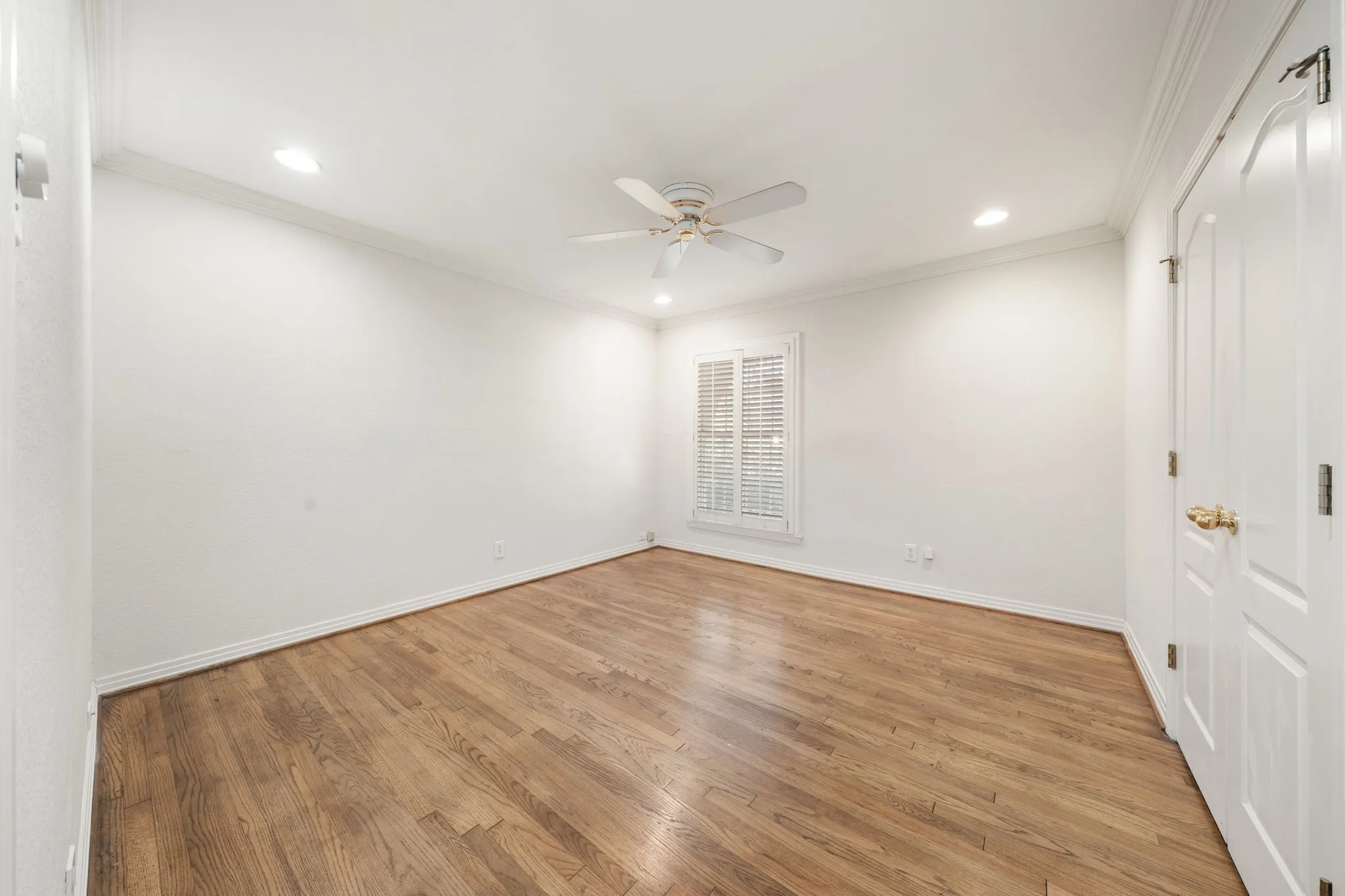 Single Family Residence For Rent in Dallas County , 3881 Gaspar Drive, Dallas, Texas 75220, 2 Bedroom, 1 Bathroom, Garage spaces, 1,103 Sqft, built in 1951, mls#21322151, Real Estate Agent in Dallas, Homes For Rent in Dallas county, Homes For Rent in Dallas, Realtor in Dallas Texas, Real Estate Brokerage Independent Realty Texas, Luminita Cordes Realtor