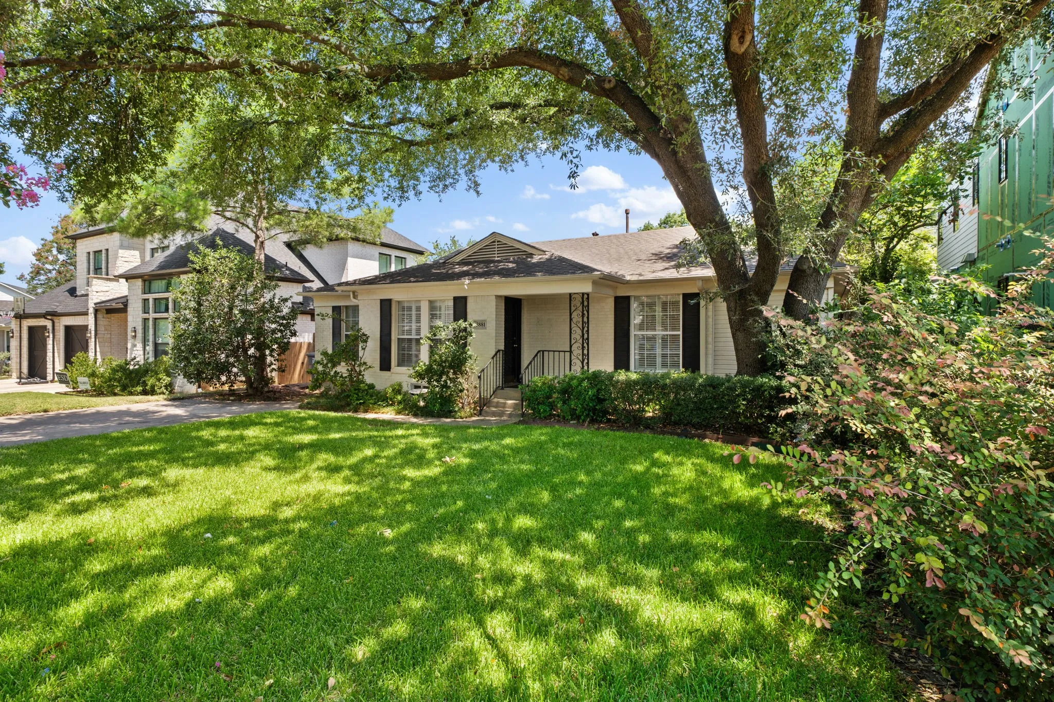 Single Family Residence For Rent in Dallas County , 3881 Gaspar Drive, Dallas, Texas 75220, 2 Bedroom, 1 Bathroom, Garage spaces, 1,103 Sqft, built in 1951, mls#21322151, Real Estate Agent in Dallas, Homes For Rent in Dallas county, Homes For Rent in Dallas, Realtor in Dallas Texas, Real Estate Brokerage Independent Realty Texas, Luminita Cordes Realtor