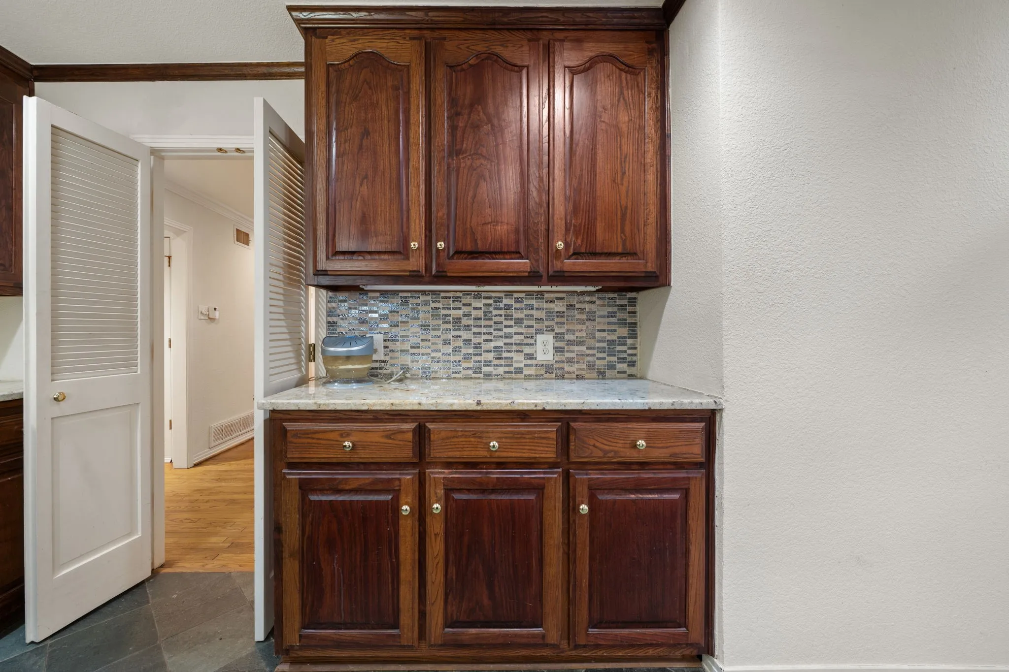 Single Family Residence For Rent in Dallas County , 3881 Gaspar Drive, Dallas, Texas 75220, 2 Bedroom, 1 Bathroom, Garage spaces, 1,103 Sqft, built in 1951, mls#21322151, Real Estate Agent in Dallas, Homes For Rent in Dallas county, Homes For Rent in Dallas, Realtor in Dallas Texas, Real Estate Brokerage Independent Realty Texas, Luminita Cordes Realtor