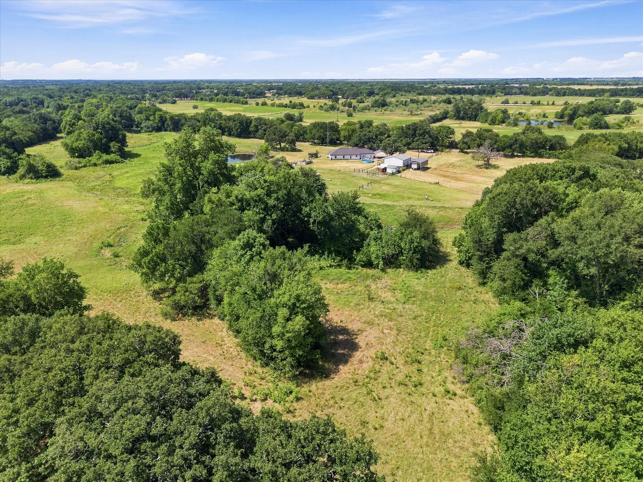 Single Family Residence For Sale in Kaufman County , 5848 County Road 283, Kaufman, Texas 75142, 3 Bedroom, 2 Bathroom, Garage spaces, 2,100 Sqft, built in 1989, mls#21325370, Real Estate Agent in Kaufman, Homes For Sale in Kaufman county, Homes For Sale in Kaufman, Realtor in Kaufman Texas, Real Estate Brokerage Independent Realty Texas, Luminita Cordes Realtor