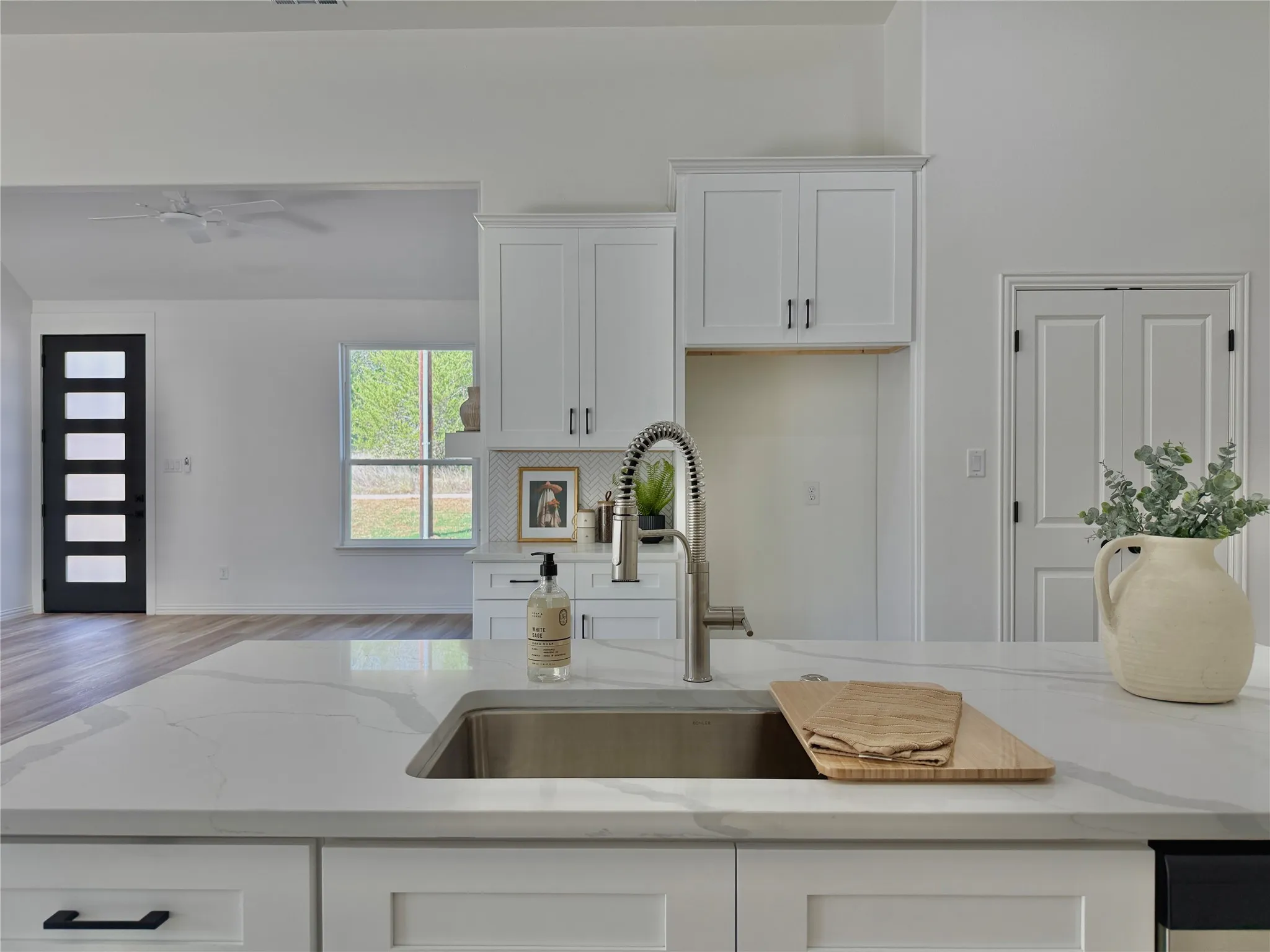 Single Family Residence For Sale in Hood County , 4620 Evening View Drive, Granbury, Texas 76048, 3 Bedroom, 2 Bathroom, 2 Garage spaces, 1,587 Sqft, built in 2026, mls#21327007, Real Estate Agent in Granbury, Homes For Sale in Hood county, Homes For Sale in Granbury, Realtor in Granbury Texas, Real Estate Brokerage Independent Realty Texas, Luminita Cordes Realtor