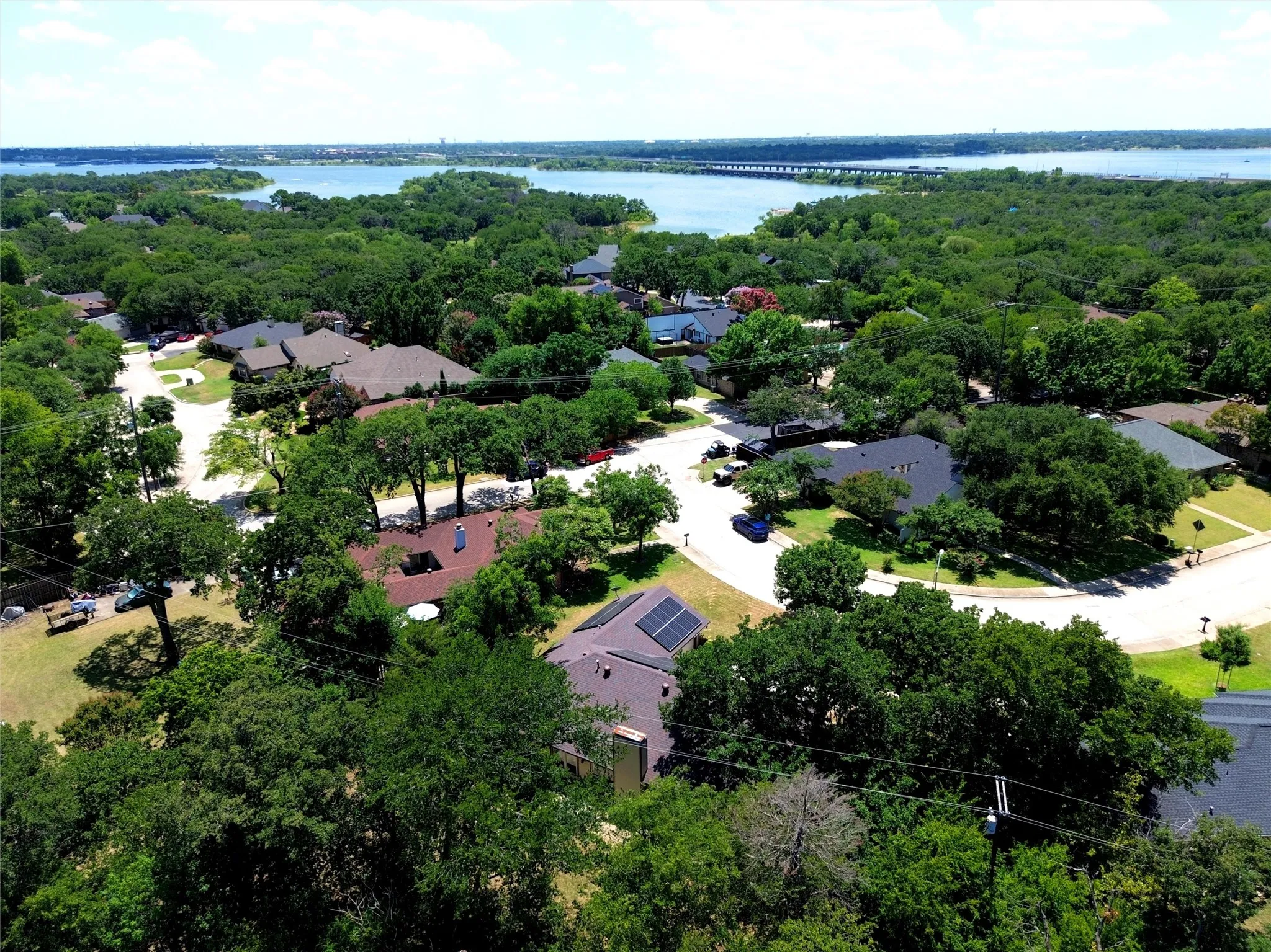 5 minute walk to Lake Lewisville/ see Lake in background