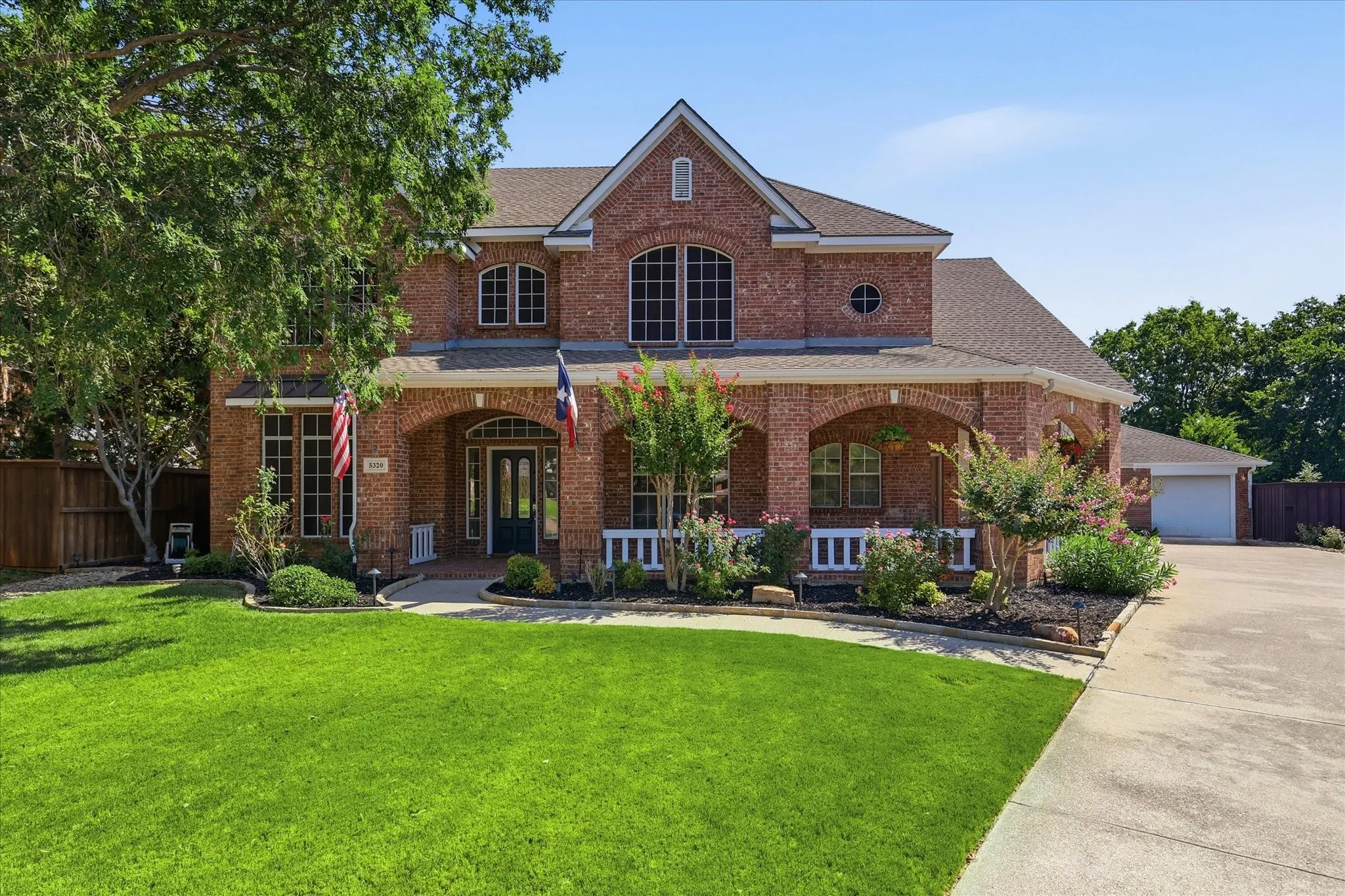 Single Family Residence For Sale in Denton County , 5320 Beacon Court, Flower Mound, Texas 75028, 4 Bedroom, 4 Bathroom, 3 Garage spaces, 3,687 Sqft, built in 2000, mls#21312594, Real Estate Agent in Flower Mound, Homes For Sale in Denton county, Homes For Sale in Flower Mound, Realtor in Flower Mound Texas, Real Estate Brokerage Independent Realty Texas, Luminita Cordes Realtor