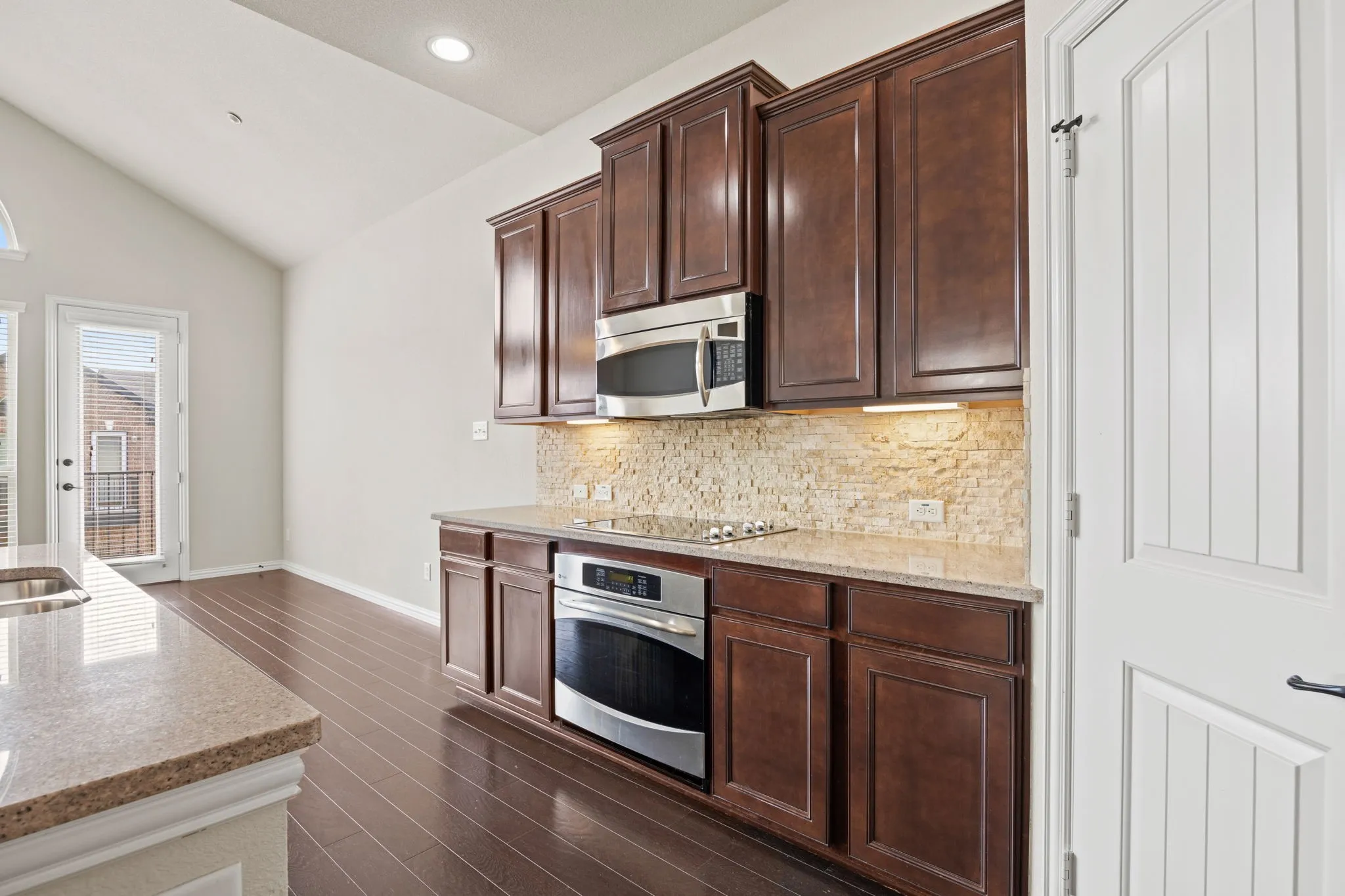 Electric Stove/Microwave