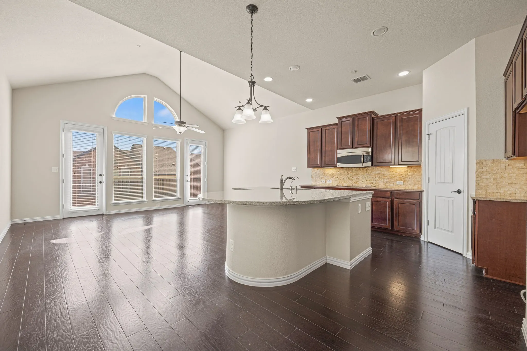 Dining/Kitchen Area