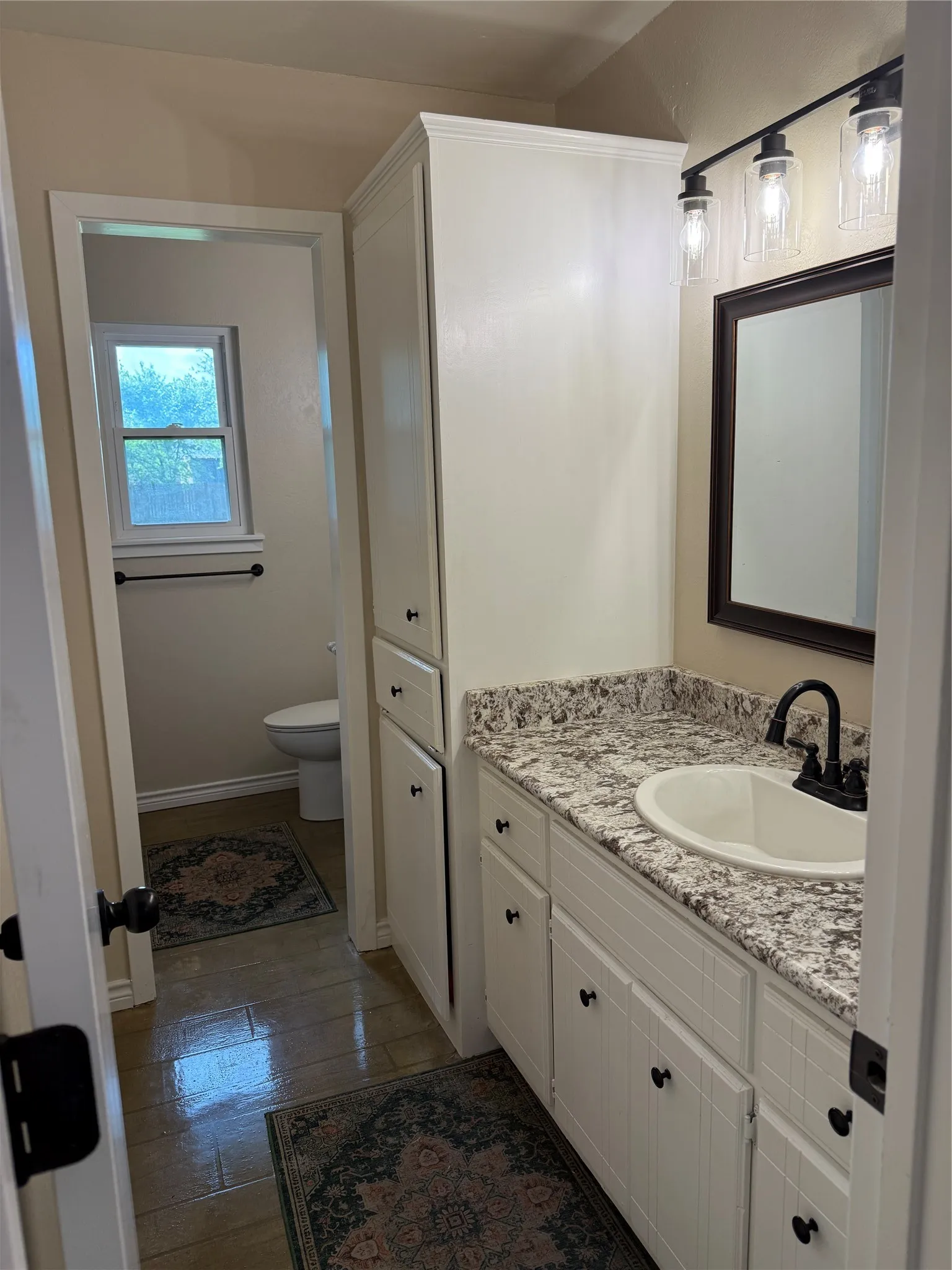 Single Family Residence For Sale in Erath County , 1530 W Groesbeck Street, Stephenville, Texas 76401, 3 Bedrooms, 2 Bathrooms, 1 Garage spaces, 1,207 Sqft, built in 1983, Price $285,000, mls#21322954, Real Estate Agent in Stephenville, Homes For Sale in Erath county, Homes For Sale in Stephenville, Realtor in Stephenville Texas, Real Estate Brokerage Independent Realty Texas, Luminita Cordes Realtor