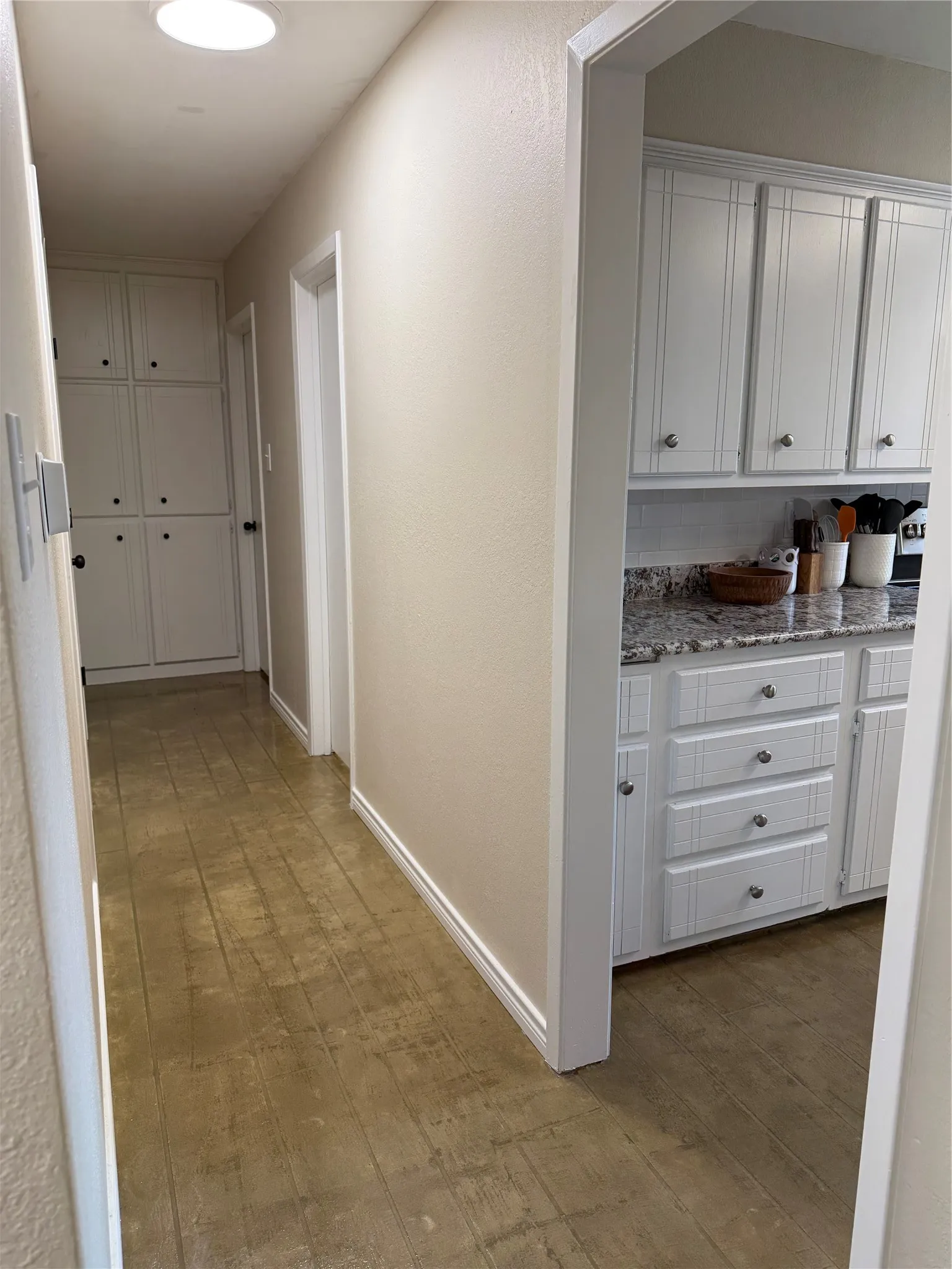 Single Family Residence For Sale in Erath County , 1530 W Groesbeck Street, Stephenville, Texas 76401, 3 Bedrooms, 2 Bathrooms, 1 Garage spaces, 1,207 Sqft, built in 1983, Price $285,000, mls#21322954, Real Estate Agent in Stephenville, Homes For Sale in Erath county, Homes For Sale in Stephenville, Realtor in Stephenville Texas, Real Estate Brokerage Independent Realty Texas, Luminita Cordes Realtor