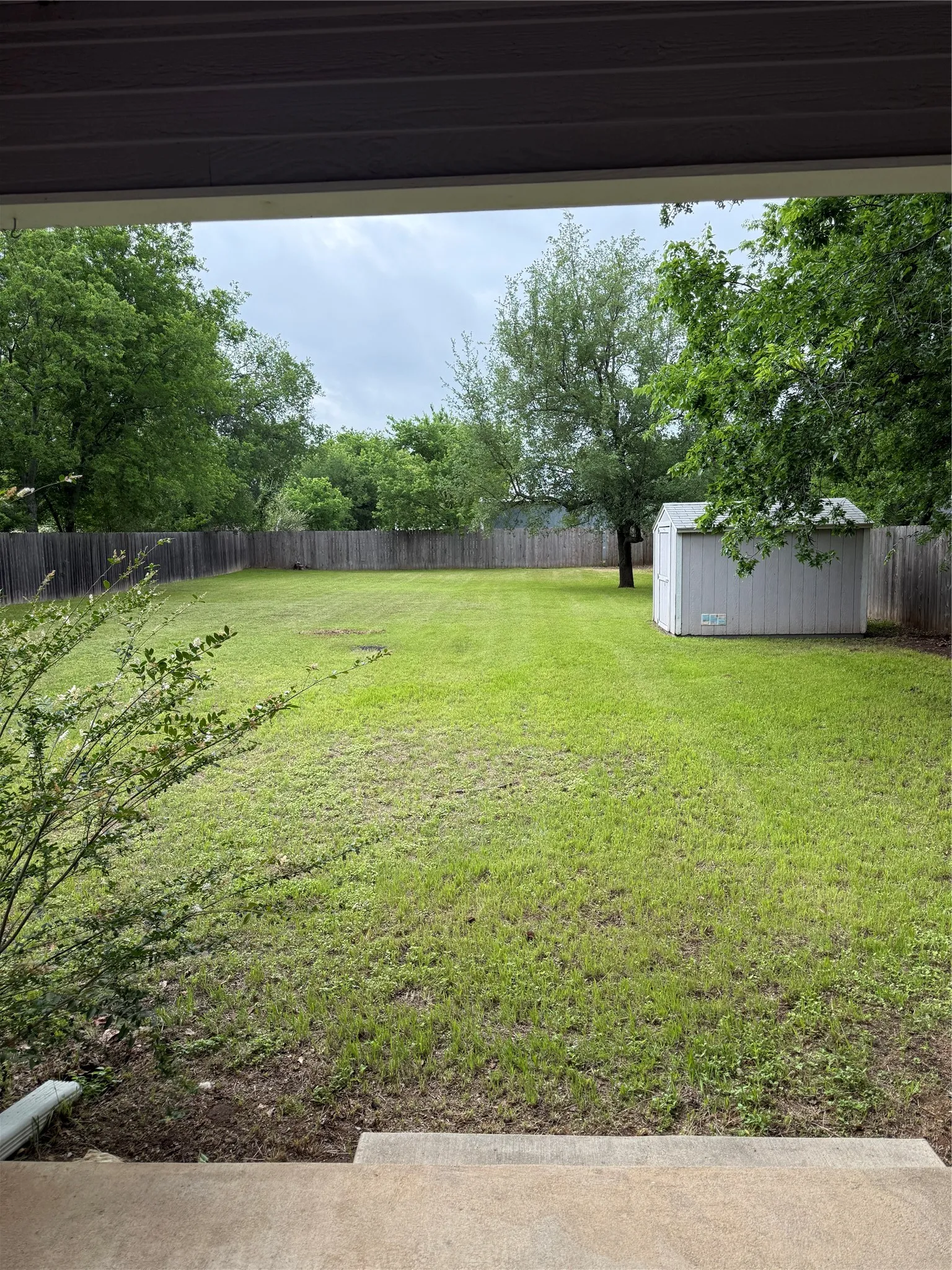 Single Family Residence For Sale in Erath County , 1530 W Groesbeck Street, Stephenville, Texas 76401, 3 Bedrooms, 2 Bathrooms, 1 Garage spaces, 1,207 Sqft, built in 1983, Price $285,000, mls#21322954, Real Estate Agent in Stephenville, Homes For Sale in Erath county, Homes For Sale in Stephenville, Realtor in Stephenville Texas, Real Estate Brokerage Independent Realty Texas, Luminita Cordes Realtor