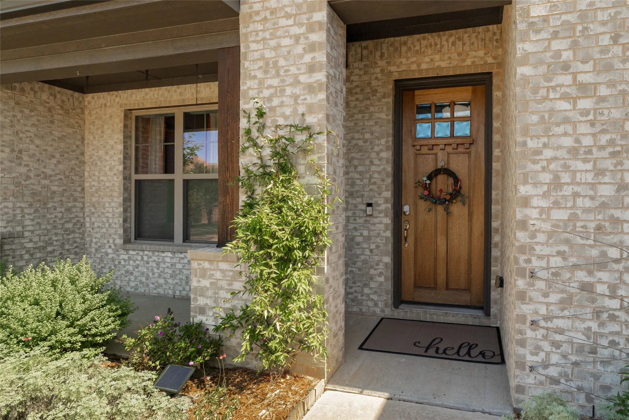 Single Family Residence For Sale in Ellis County , 217 Hillstone Drive, Midlothian, Texas 76065, 4 Bedroom, 3 Bathroom, 2 Garage spaces, 2,414 Sqft, built in 2020, mls#21325411, Real Estate Agent in Midlothian, Homes For Sale in Ellis county, Homes For Sale in Midlothian, Realtor in Midlothian Texas, Real Estate Brokerage Independent Realty Texas, Luminita Cordes Realtor