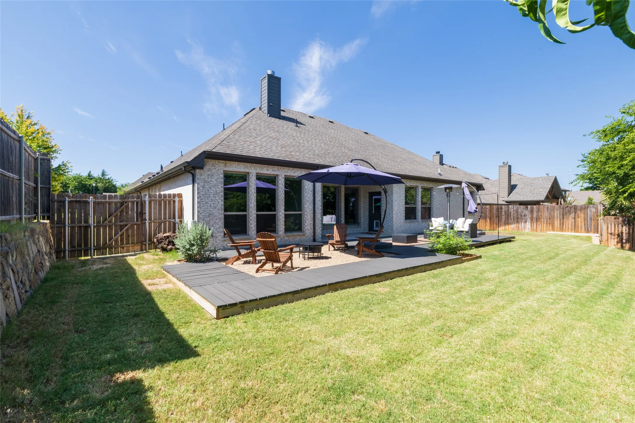Single Family Residence For Sale in Ellis County , 217 Hillstone Drive, Midlothian, Texas 76065, 4 Bedroom, 3 Bathroom, 2 Garage spaces, 2,414 Sqft, built in 2020, mls#21325411, Real Estate Agent in Midlothian, Homes For Sale in Ellis county, Homes For Sale in Midlothian, Realtor in Midlothian Texas, Real Estate Brokerage Independent Realty Texas, Luminita Cordes Realtor