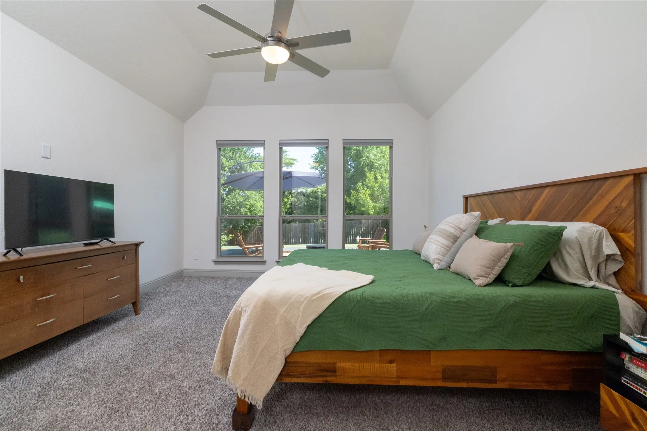 Room for sitting area, with ensuite bath