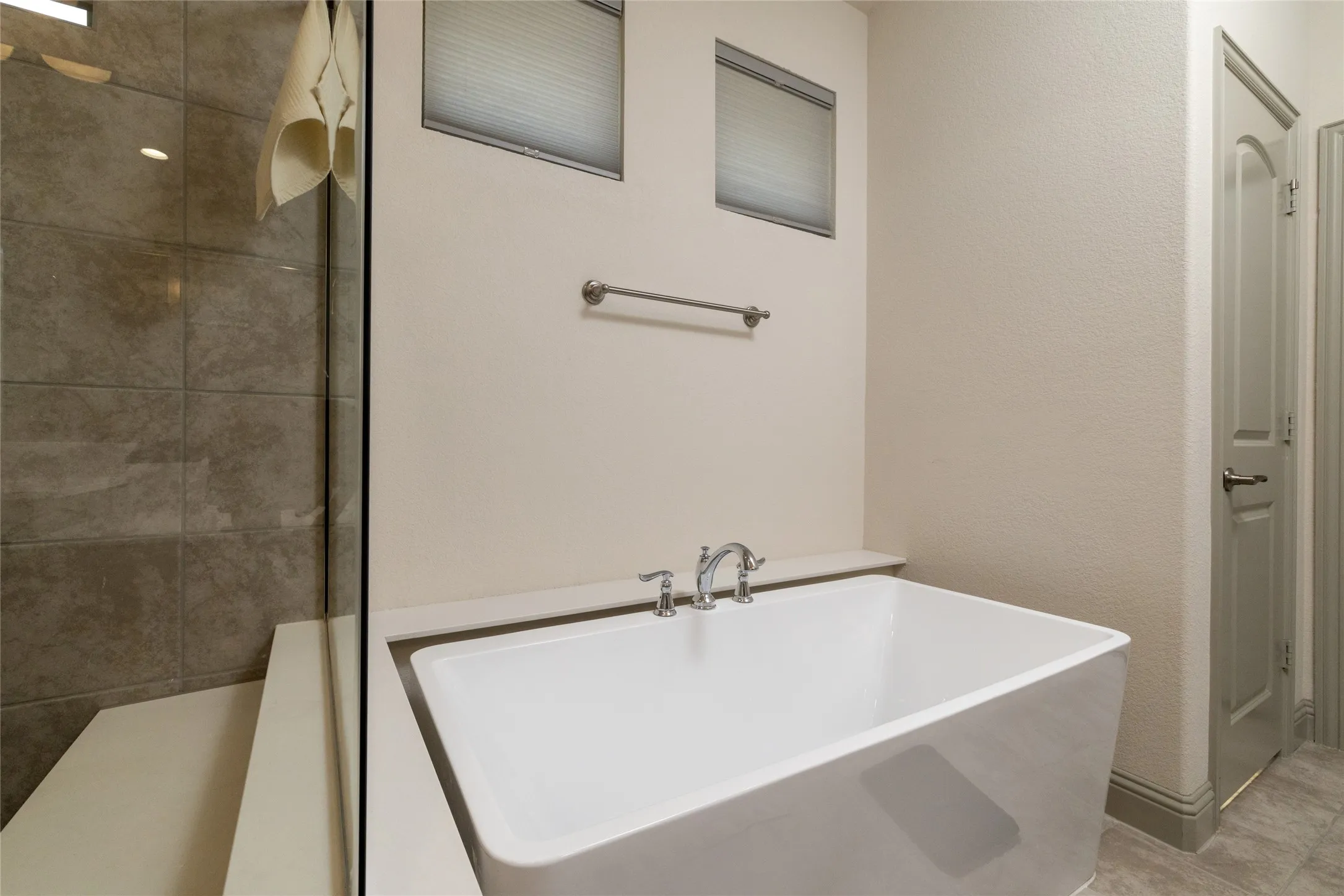 Garden tub in primary