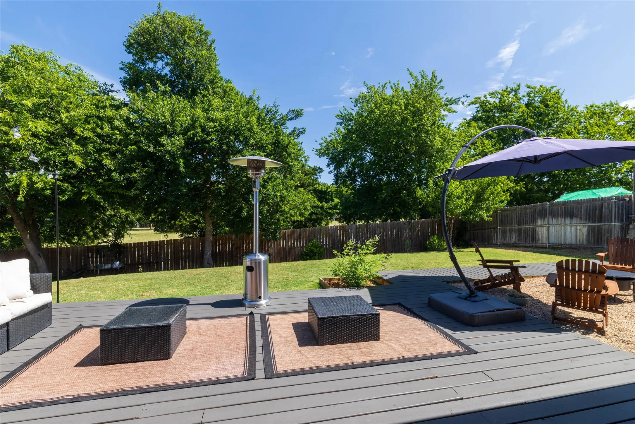Single Family Residence For Sale in Ellis County , 217 Hillstone Drive, Midlothian, Texas 76065, 4 Bedroom, 3 Bathroom, 2 Garage spaces, 2,414 Sqft, built in 2020, mls#21325411, Real Estate Agent in Midlothian, Homes For Sale in Ellis county, Homes For Sale in Midlothian, Realtor in Midlothian Texas, Real Estate Brokerage Independent Realty Texas, Luminita Cordes Realtor