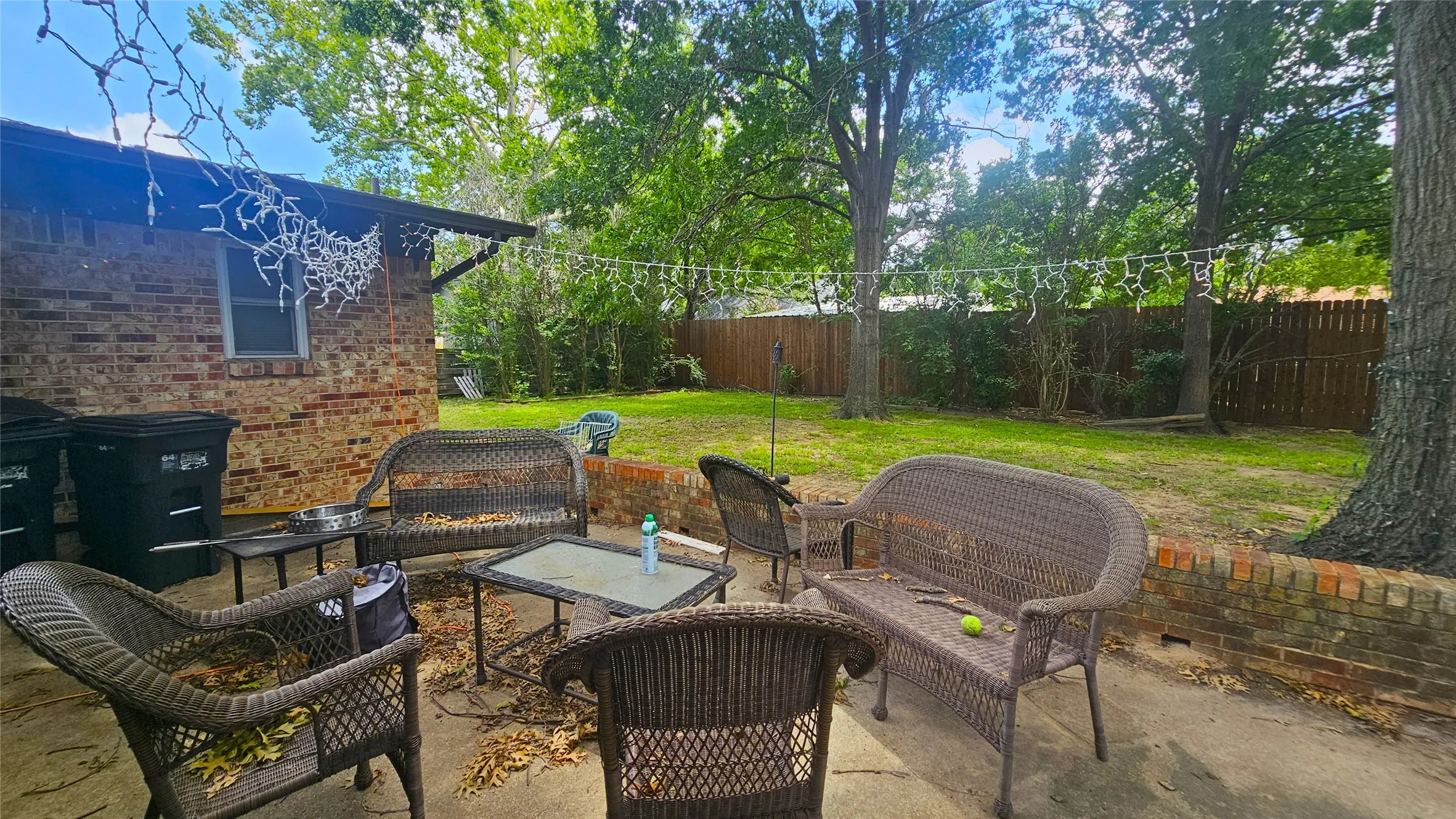 Single Family Residence For Rent in Denton County , 425 Mimosa Drive, Denton, Texas 76201, 6 Bedrooms, 3 Bathrooms, 2 Garage spaces, 2,230 Sqft, built in 1963, Price $2,800, mls#21327341, Real Estate Agent in Denton, Homes For Rent in Denton county, Homes For Rent in Denton, Realtor in Denton Texas, Real Estate Brokerage Independent Realty Texas, Luminita Cordes Realtor
