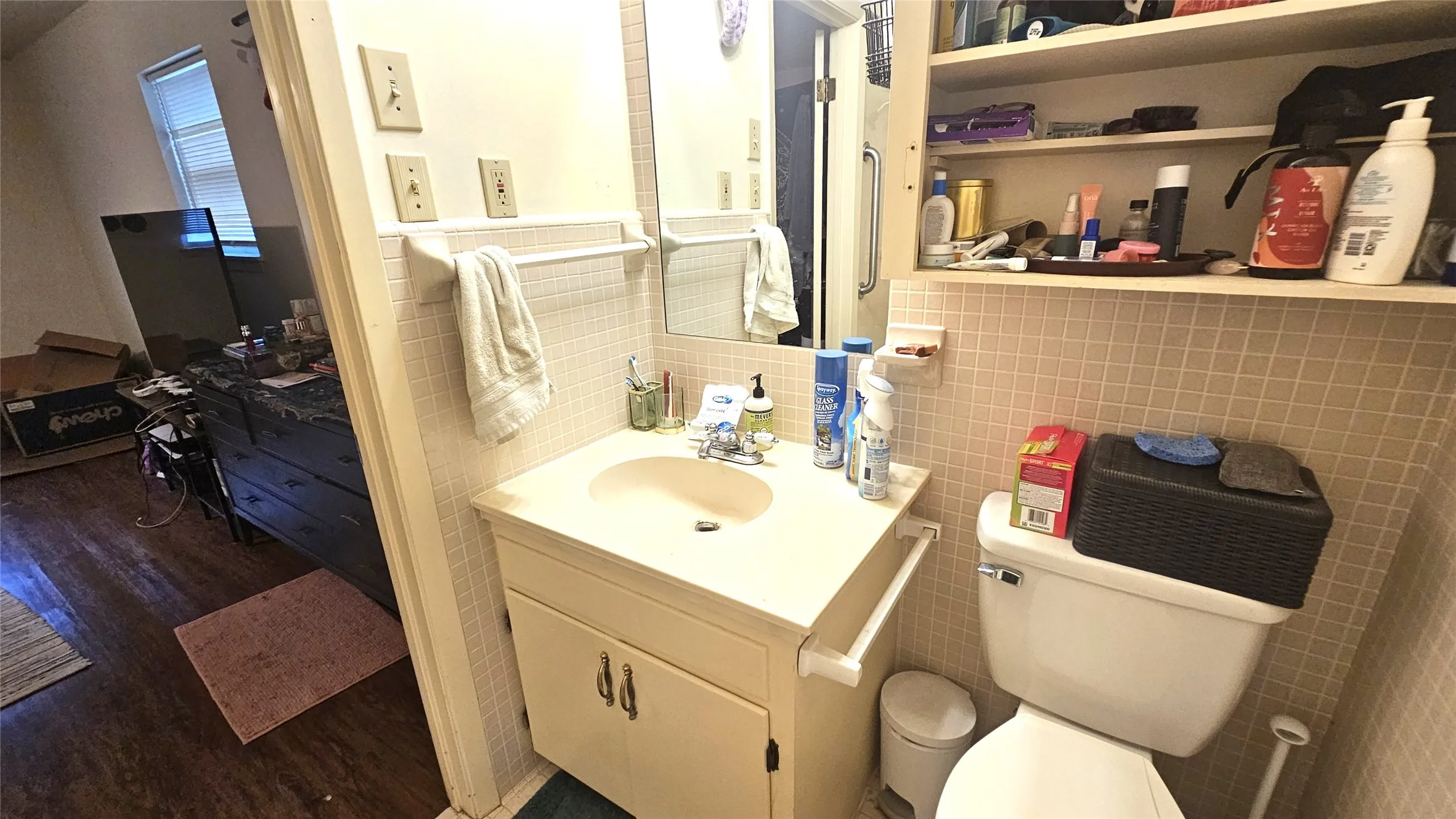 Single Family Residence For Rent in Denton County , 425 Mimosa Drive, Denton, Texas 76201, 6 Bedrooms, 3 Bathrooms, 2 Garage spaces, 2,230 Sqft, built in 1963, Price $2,800, mls#21327341, Real Estate Agent in Denton, Homes For Rent in Denton county, Homes For Rent in Denton, Realtor in Denton Texas, Real Estate Brokerage Independent Realty Texas, Luminita Cordes Realtor