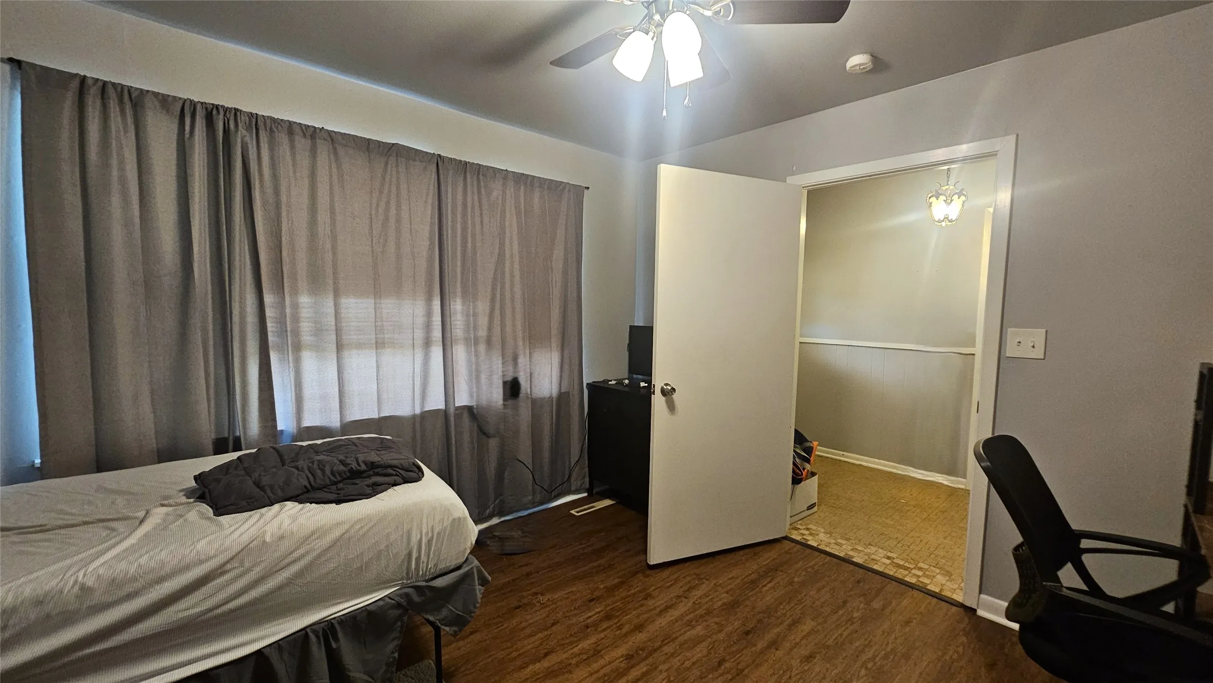 Single Family Residence For Rent in Denton County , 425 Mimosa Drive, Denton, Texas 76201, 6 Bedrooms, 3 Bathrooms, 2 Garage spaces, 2,230 Sqft, built in 1963, Price $2,800, mls#21327341, Real Estate Agent in Denton, Homes For Rent in Denton county, Homes For Rent in Denton, Realtor in Denton Texas, Real Estate Brokerage Independent Realty Texas, Luminita Cordes Realtor