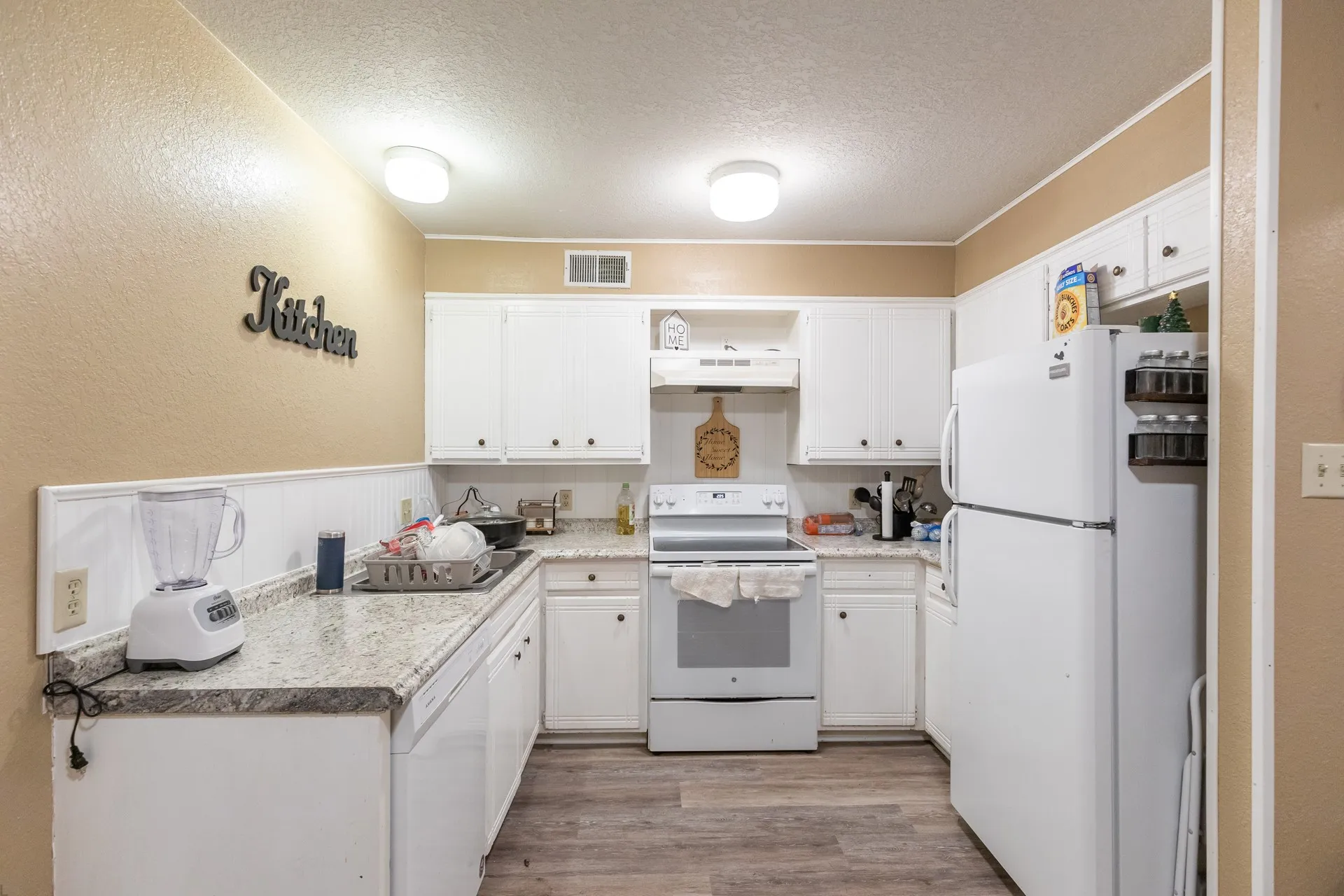 Quadruplex For Sale in Taylor County , 3725 Patty Lynne Street, Abilene, Texas 79606, 8 Bedroom, 8 Bathroom, 4 Garage spaces, 4,096 Sqft, built in 1984, mls#21324651, Real Estate Agent in Abilene, Homes For Sale in Taylor county, Homes For Sale in Abilene, Realtor in Abilene Texas, Real Estate Brokerage Independent Realty Texas, Luminita Cordes Realtor