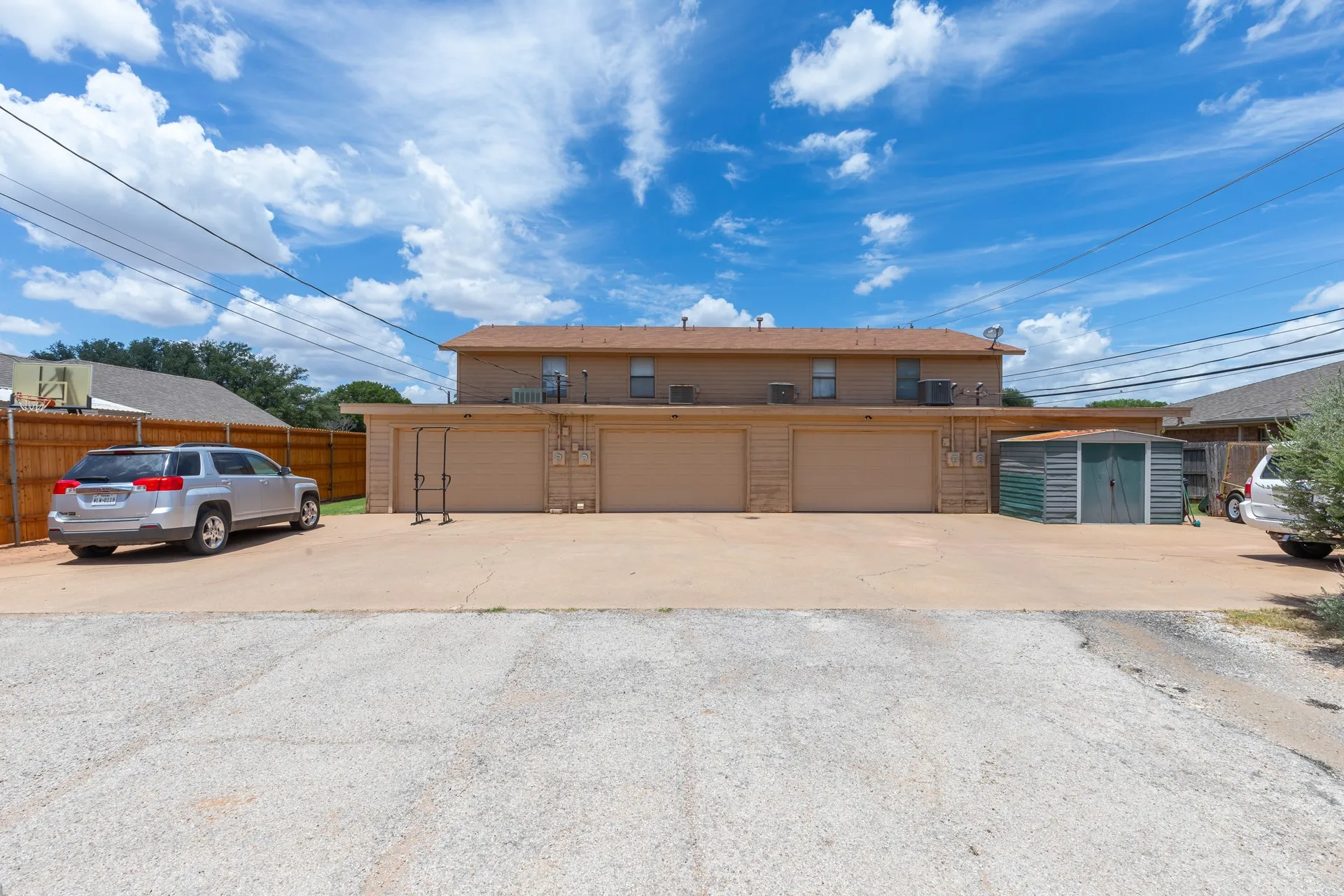 Quadruplex For Sale in Taylor County , 3725 Patty Lynne Street, Abilene, Texas 79606, 8 Bedroom, 8 Bathroom, 4 Garage spaces, 4,096 Sqft, built in 1984, mls#21324651, Real Estate Agent in Abilene, Homes For Sale in Taylor county, Homes For Sale in Abilene, Realtor in Abilene Texas, Real Estate Brokerage Independent Realty Texas, Luminita Cordes Realtor