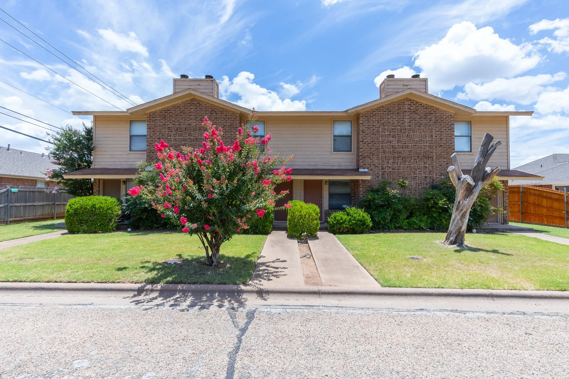 Quadruplex For Sale in Taylor County , 3725 Patty Lynne Street, Abilene, Texas 79606, 8 Bedroom, 8 Bathroom, 4 Garage spaces, 4,096 Sqft, built in 1984, mls#21324651, Real Estate Agent in Abilene, Homes For Sale in Taylor county, Homes For Sale in Abilene, Realtor in Abilene Texas, Real Estate Brokerage Independent Realty Texas, Luminita Cordes Realtor