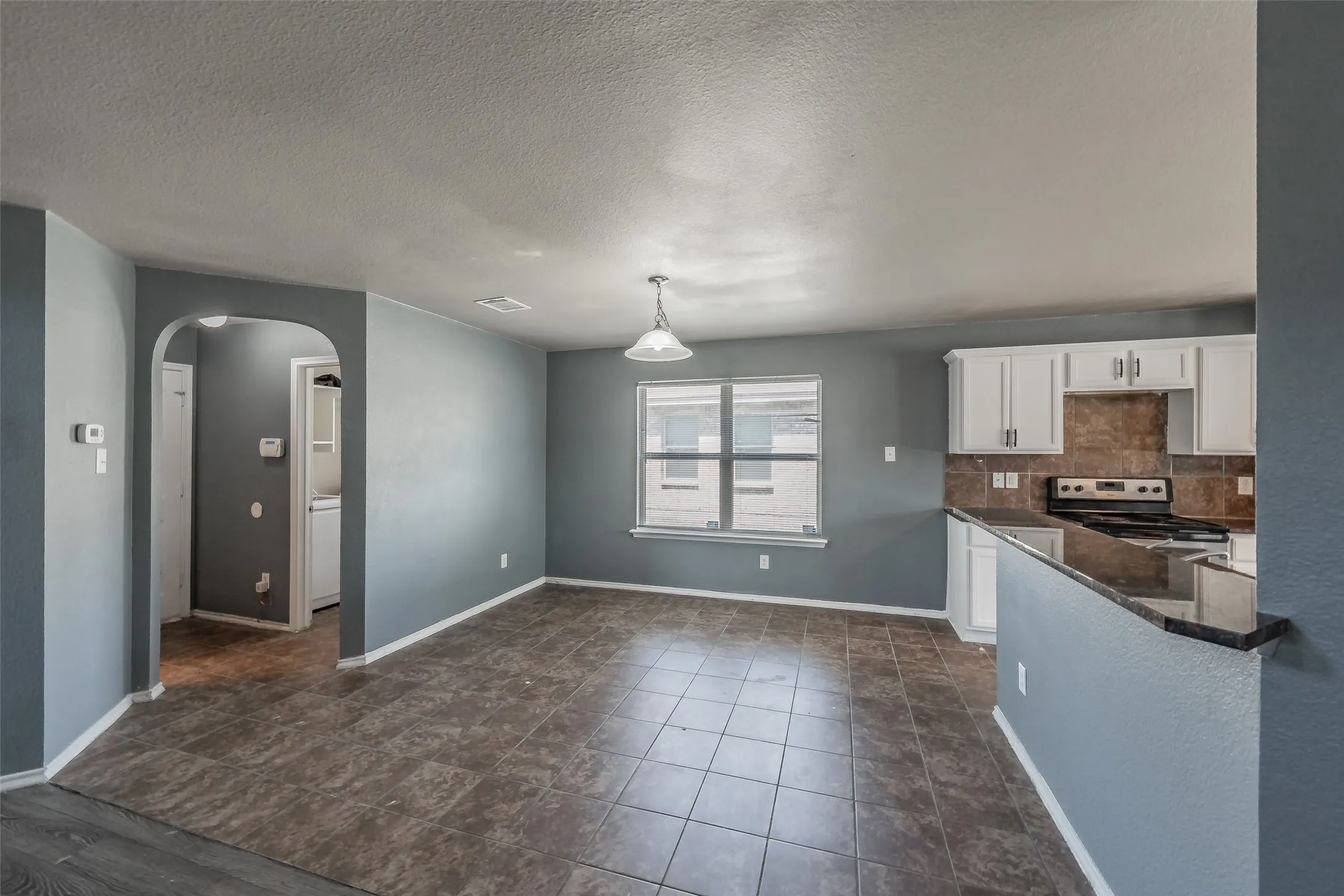 Single Family Residence For Sale in Dallas County , 1758 Overlook Drive, Lancaster, Texas 75146, 3 Bedroom, 3 Bathroom, 2 Garage spaces, 1,979 Sqft, built in 2016, mls#21327335, Real Estate Agent in Lancaster, Homes For Sale in Dallas county, Homes For Sale in Lancaster, Realtor in Lancaster Texas, Real Estate Brokerage Independent Realty Texas, Luminita Cordes Realtor
