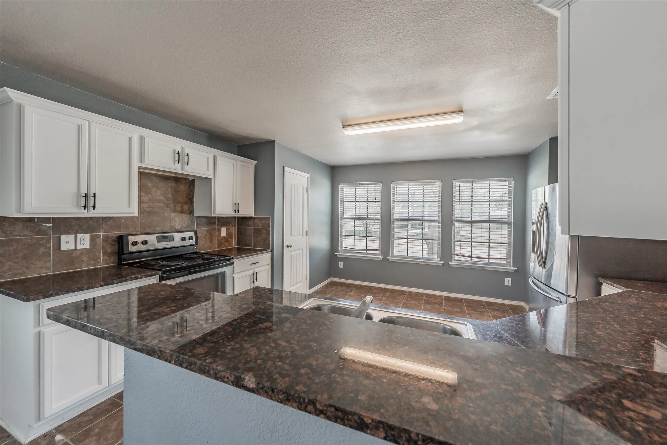 Single Family Residence For Sale in Dallas County , 1758 Overlook Drive, Lancaster, Texas 75146, 3 Bedroom, 3 Bathroom, 2 Garage spaces, 1,979 Sqft, built in 2016, mls#21327335, Real Estate Agent in Lancaster, Homes For Sale in Dallas county, Homes For Sale in Lancaster, Realtor in Lancaster Texas, Real Estate Brokerage Independent Realty Texas, Luminita Cordes Realtor
