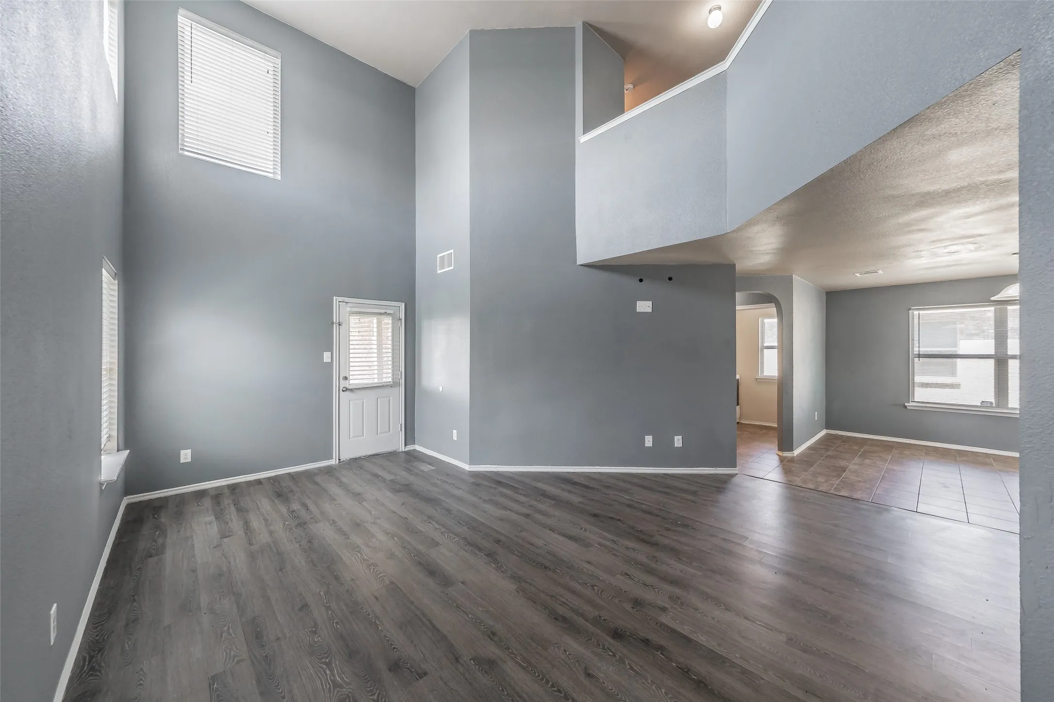 Single Family Residence For Sale in Dallas County , 1758 Overlook Drive, Lancaster, Texas 75146, 3 Bedroom, 3 Bathroom, 2 Garage spaces, 1,979 Sqft, built in 2016, mls#21327335, Real Estate Agent in Lancaster, Homes For Sale in Dallas county, Homes For Sale in Lancaster, Realtor in Lancaster Texas, Real Estate Brokerage Independent Realty Texas, Luminita Cordes Realtor