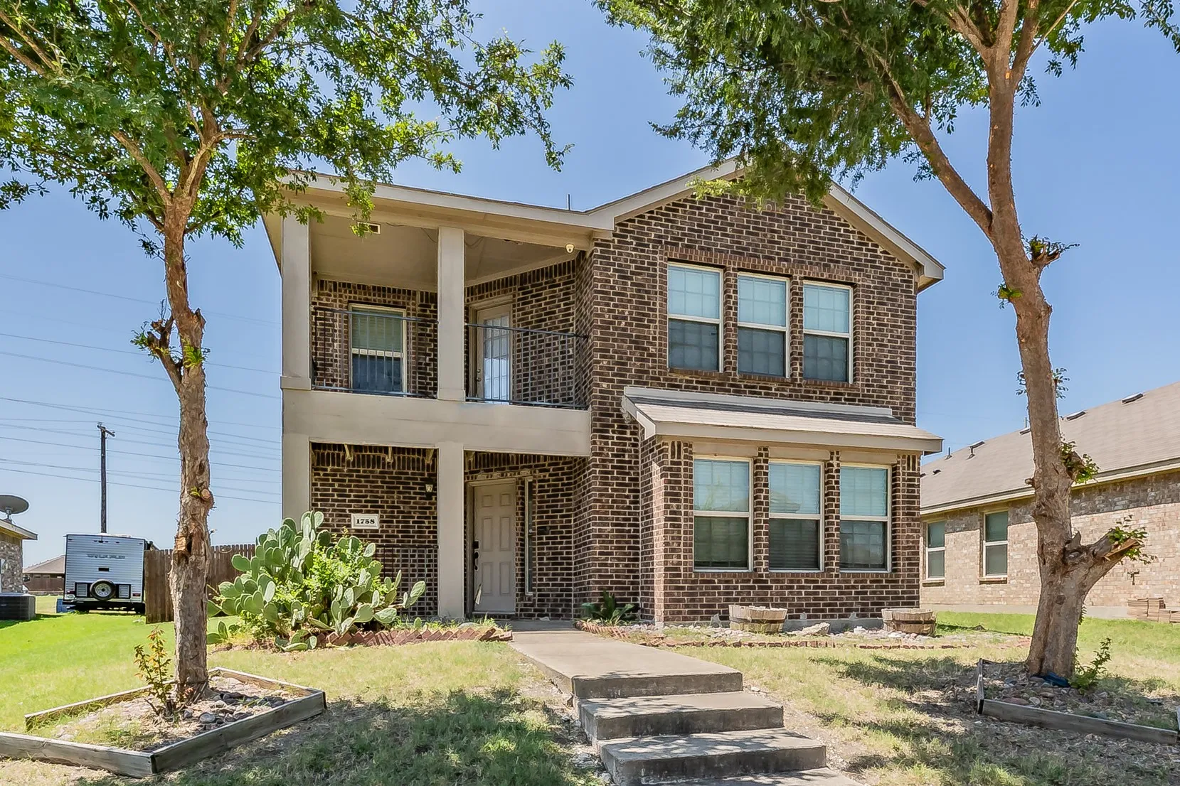 Single Family Residence For Sale in Dallas County , 1758 Overlook Drive, Lancaster, Texas 75146, 3 Bedroom, 3 Bathroom, 2 Garage spaces, 1,979 Sqft, built in 2016, mls#21327335, Real Estate Agent in Lancaster, Homes For Sale in Dallas county, Homes For Sale in Lancaster, Realtor in Lancaster Texas, Real Estate Brokerage Independent Realty Texas, Luminita Cordes Realtor