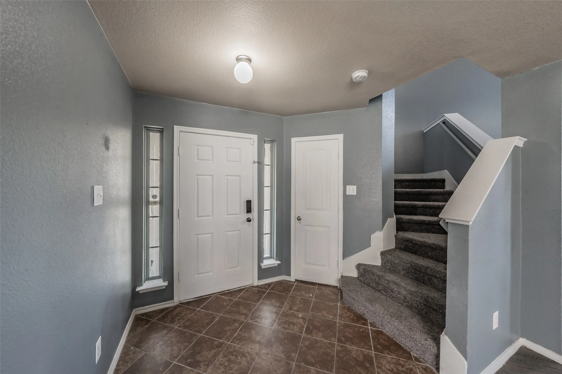 Single Family Residence For Sale in Dallas County , 1758 Overlook Drive, Lancaster, Texas 75146, 3 Bedroom, 3 Bathroom, 2 Garage spaces, 1,979 Sqft, built in 2016, mls#21327335, Real Estate Agent in Lancaster, Homes For Sale in Dallas county, Homes For Sale in Lancaster, Realtor in Lancaster Texas, Real Estate Brokerage Independent Realty Texas, Luminita Cordes Realtor