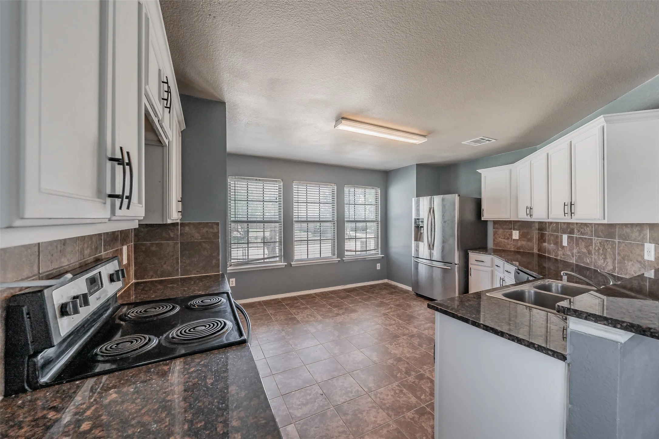 Single Family Residence For Sale in Dallas County , 1758 Overlook Drive, Lancaster, Texas 75146, 3 Bedroom, 3 Bathroom, 2 Garage spaces, 1,979 Sqft, built in 2016, mls#21327335, Real Estate Agent in Lancaster, Homes For Sale in Dallas county, Homes For Sale in Lancaster, Realtor in Lancaster Texas, Real Estate Brokerage Independent Realty Texas, Luminita Cordes Realtor