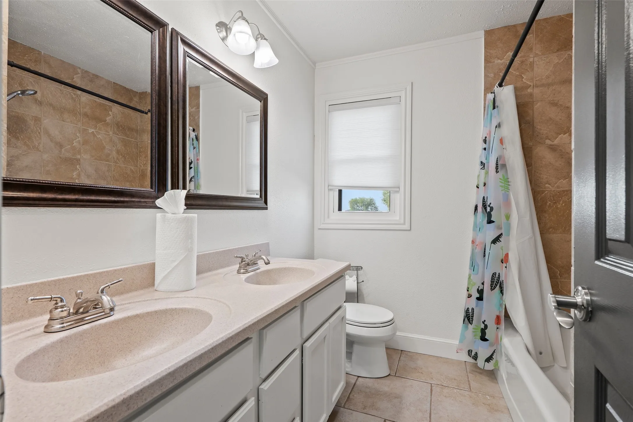 Single Family Residence For Sale in Lubbock County , 2604 Dana Street, Lubbock, Texas 79415, 4 Bedroom, 3 Bathroom, Garage spaces, 2,826 Sqft, built in 1977, mls#21325823, Real Estate Agent in Lubbock, Homes For Sale in Lubbock county, Homes For Sale in Lubbock, Realtor in Lubbock Texas, Real Estate Brokerage Independent Realty Texas, Luminita Cordes Realtor