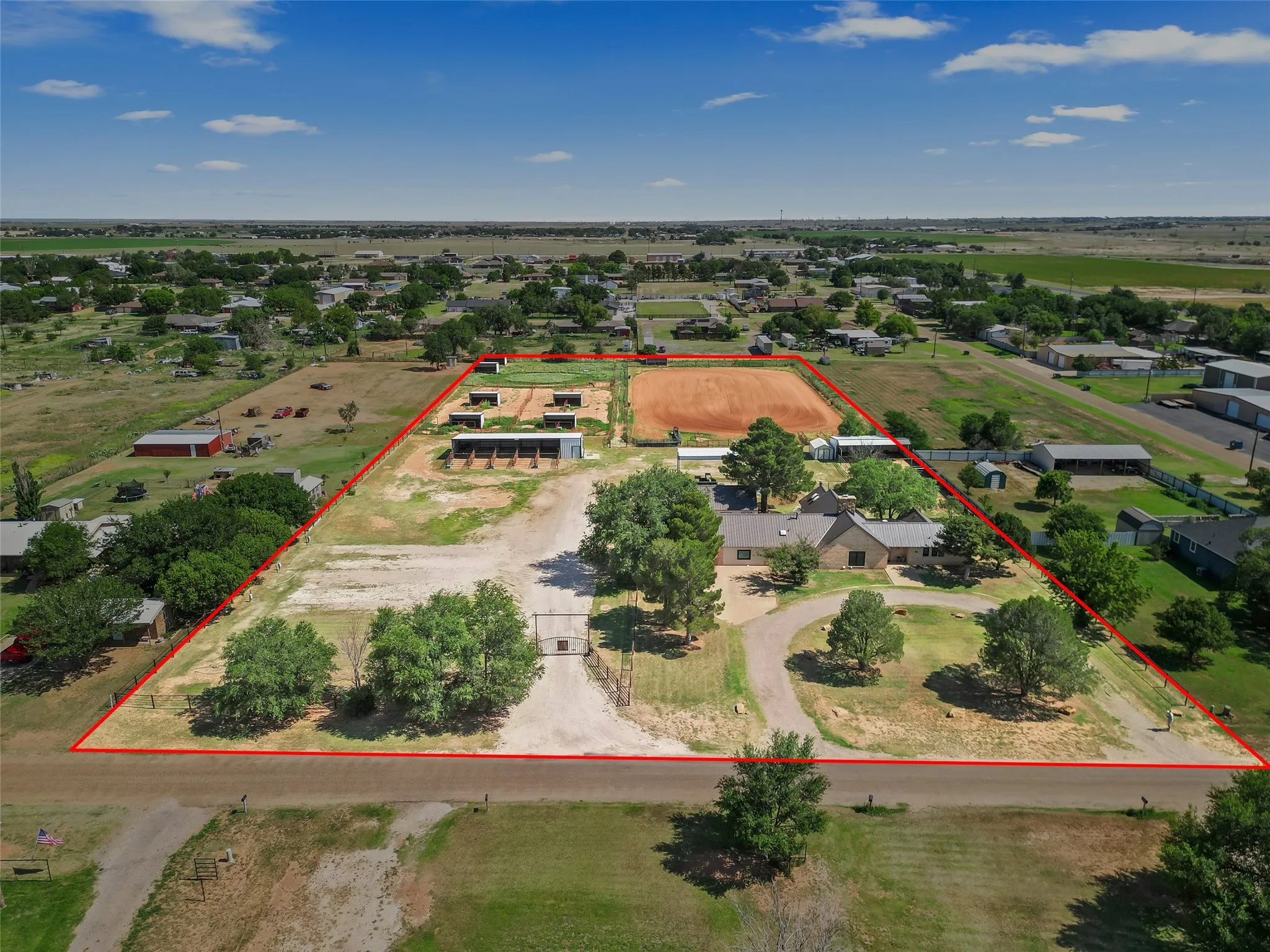 Single Family Residence For Sale in Lubbock County , 2604 Dana Street, Lubbock, Texas 79415, 4 Bedroom, 3 Bathroom, Garage spaces, 2,826 Sqft, built in 1977, mls#21325823, Real Estate Agent in Lubbock, Homes For Sale in Lubbock county, Homes For Sale in Lubbock, Realtor in Lubbock Texas, Real Estate Brokerage Independent Realty Texas, Luminita Cordes Realtor