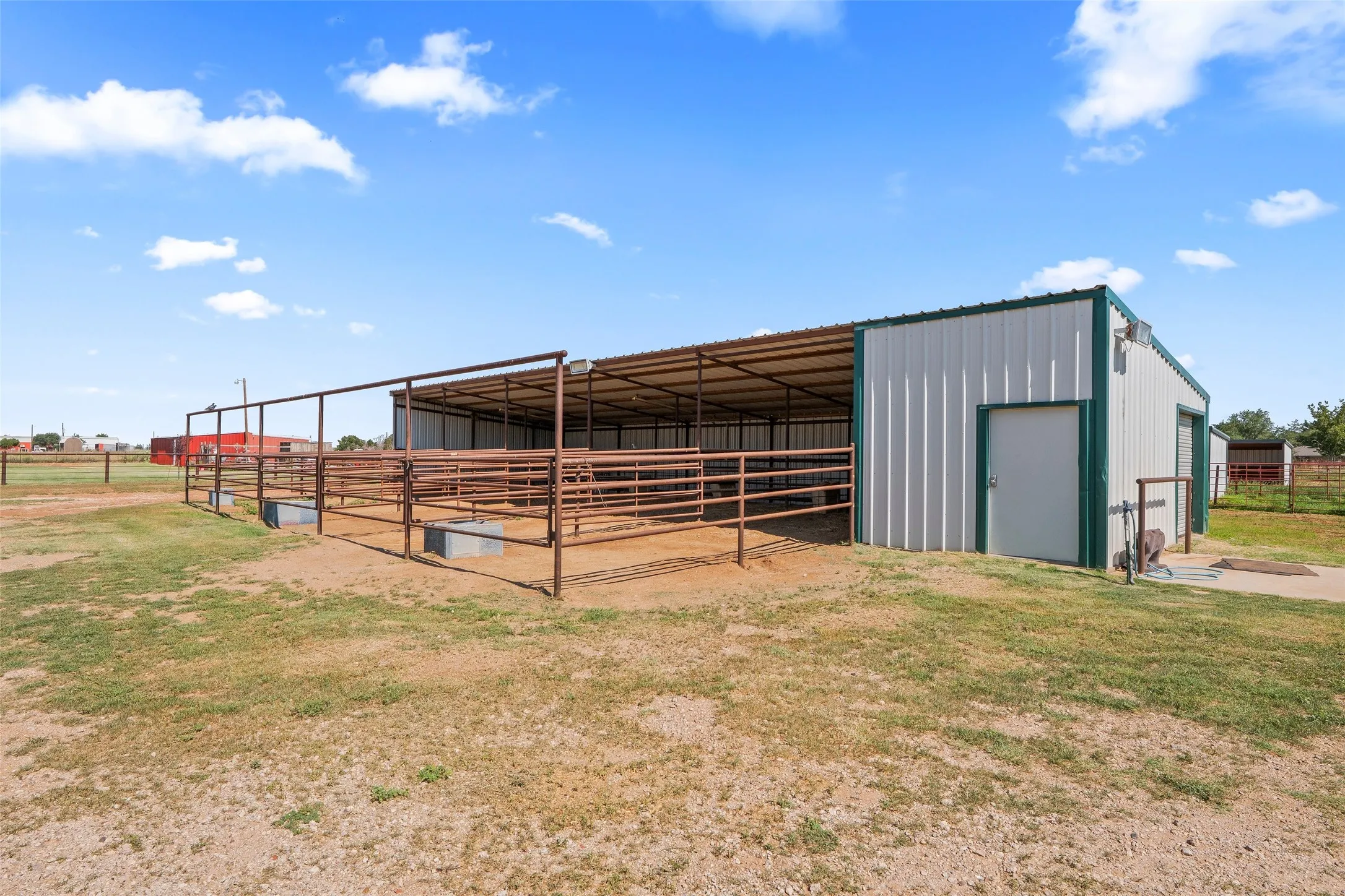 Single Family Residence For Sale in Lubbock County , 2604 Dana Street, Lubbock, Texas 79415, 4 Bedroom, 3 Bathroom, Garage spaces, 2,826 Sqft, built in 1977, mls#21325823, Real Estate Agent in Lubbock, Homes For Sale in Lubbock county, Homes For Sale in Lubbock, Realtor in Lubbock Texas, Real Estate Brokerage Independent Realty Texas, Luminita Cordes Realtor