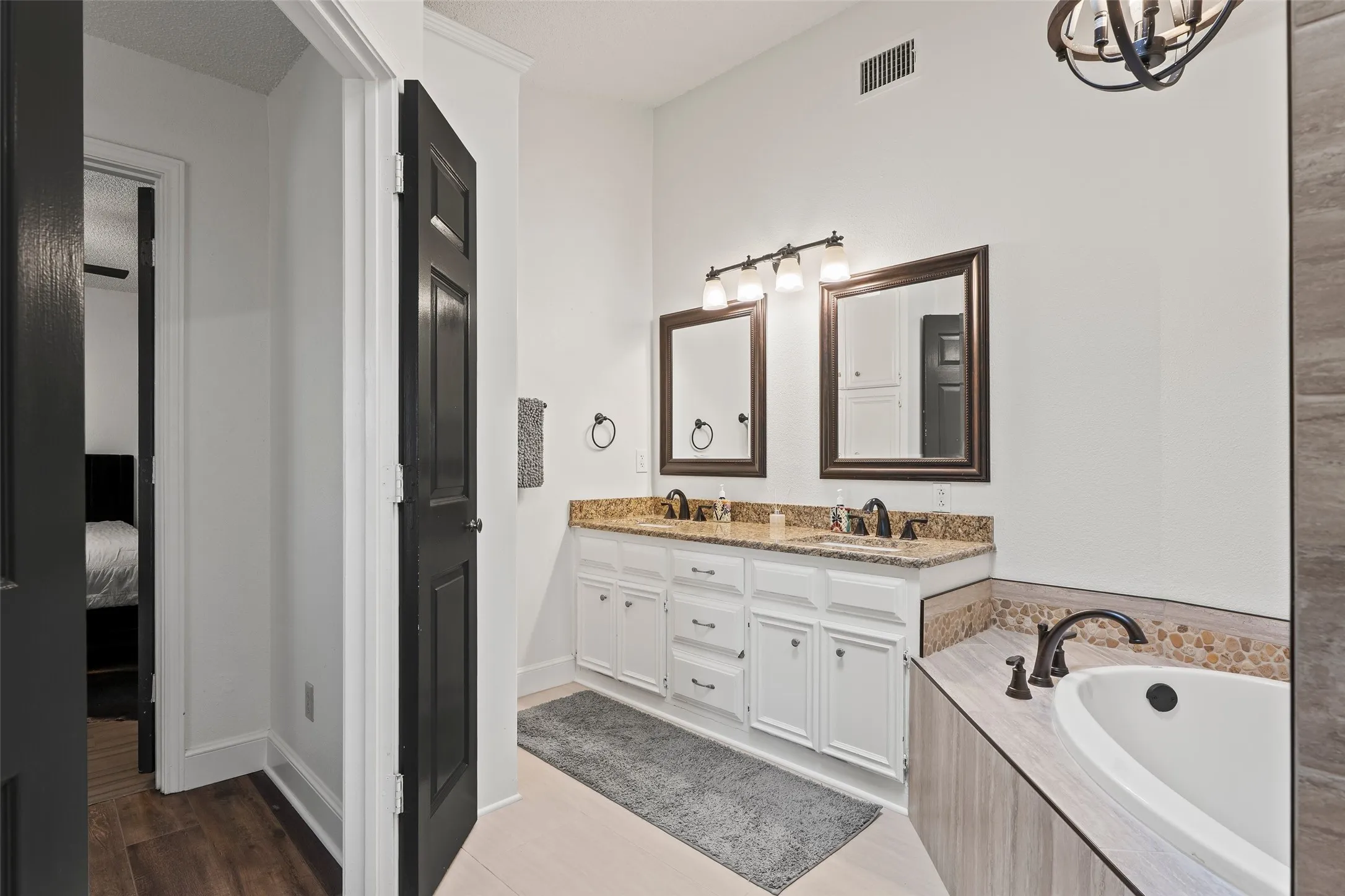 Single Family Residence For Sale in Lubbock County , 2604 Dana Street, Lubbock, Texas 79415, 4 Bedroom, 3 Bathroom, Garage spaces, 2,826 Sqft, built in 1977, mls#21325823, Real Estate Agent in Lubbock, Homes For Sale in Lubbock county, Homes For Sale in Lubbock, Realtor in Lubbock Texas, Real Estate Brokerage Independent Realty Texas, Luminita Cordes Realtor