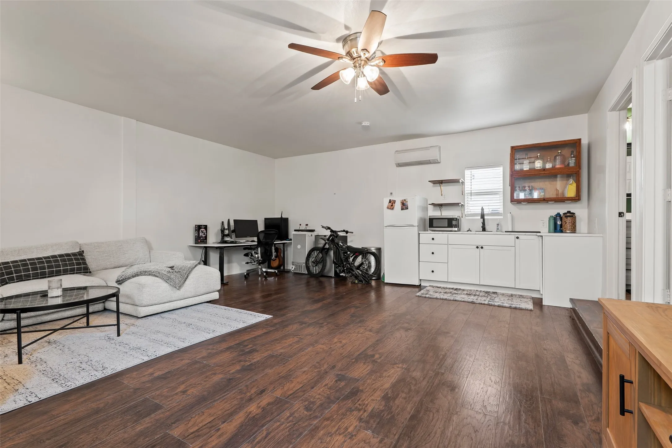Single Family Residence For Sale in Lubbock County , 2604 Dana Street, Lubbock, Texas 79415, 4 Bedroom, 3 Bathroom, Garage spaces, 2,826 Sqft, built in 1977, mls#21325823, Real Estate Agent in Lubbock, Homes For Sale in Lubbock county, Homes For Sale in Lubbock, Realtor in Lubbock Texas, Real Estate Brokerage Independent Realty Texas, Luminita Cordes Realtor