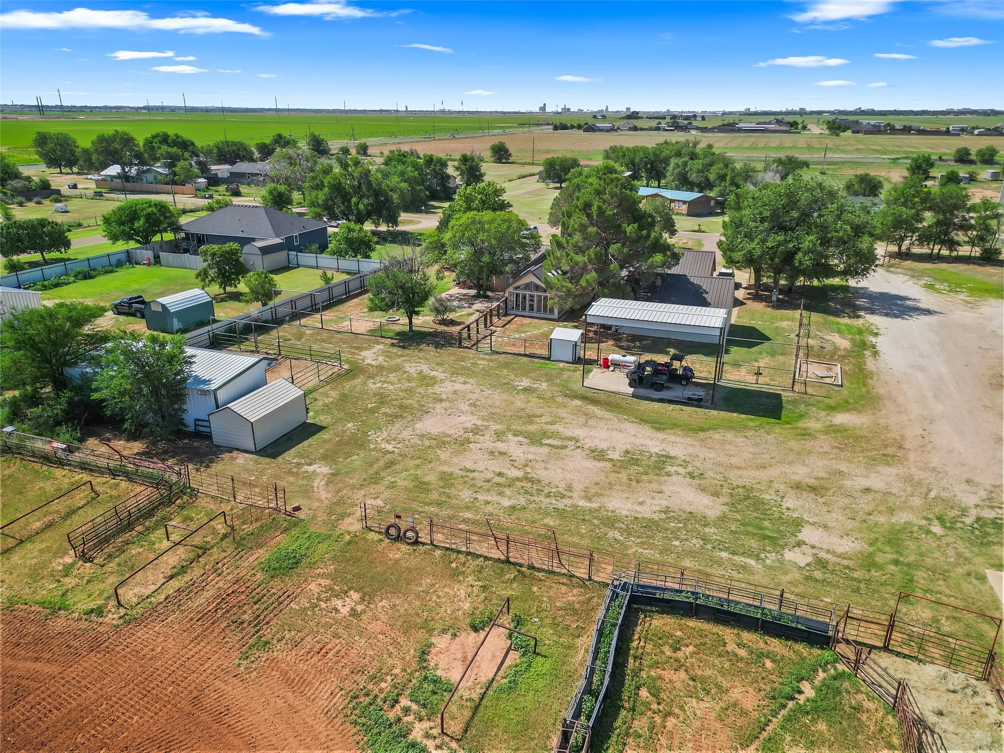 Single Family Residence For Sale in Lubbock County , 2604 Dana Street, Lubbock, Texas 79415, 4 Bedroom, 3 Bathroom, Garage spaces, 2,826 Sqft, built in 1977, mls#21325823, Real Estate Agent in Lubbock, Homes For Sale in Lubbock county, Homes For Sale in Lubbock, Realtor in Lubbock Texas, Real Estate Brokerage Independent Realty Texas, Luminita Cordes Realtor
