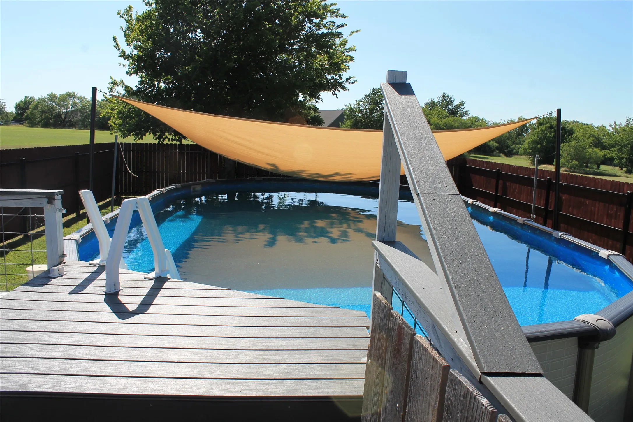 Single Family Residence For Sale in Wise County , 121 Port O Call Court, Runaway Bay, Texas 76426, 3 Bedroom, 3 Bathroom, 2 Garage spaces, 3,326 Sqft, built in 1978, mls#21317632, Real Estate Agent in Runaway Bay, Homes For Sale in Wise county, Homes For Sale in Runaway Bay, Realtor in Runaway Bay Texas, Real Estate Brokerage Independent Realty Texas, Luminita Cordes Realtor