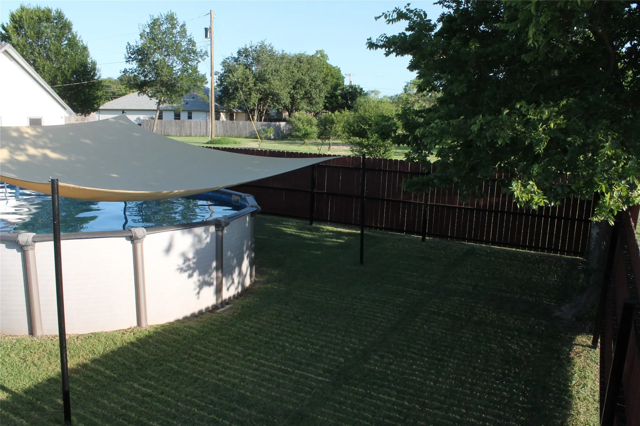 Single Family Residence For Sale in Wise County , 121 Port O Call Court, Runaway Bay, Texas 76426, 3 Bedroom, 3 Bathroom, 2 Garage spaces, 3,326 Sqft, built in 1978, mls#21317632, Real Estate Agent in Runaway Bay, Homes For Sale in Wise county, Homes For Sale in Runaway Bay, Realtor in Runaway Bay Texas, Real Estate Brokerage Independent Realty Texas, Luminita Cordes Realtor