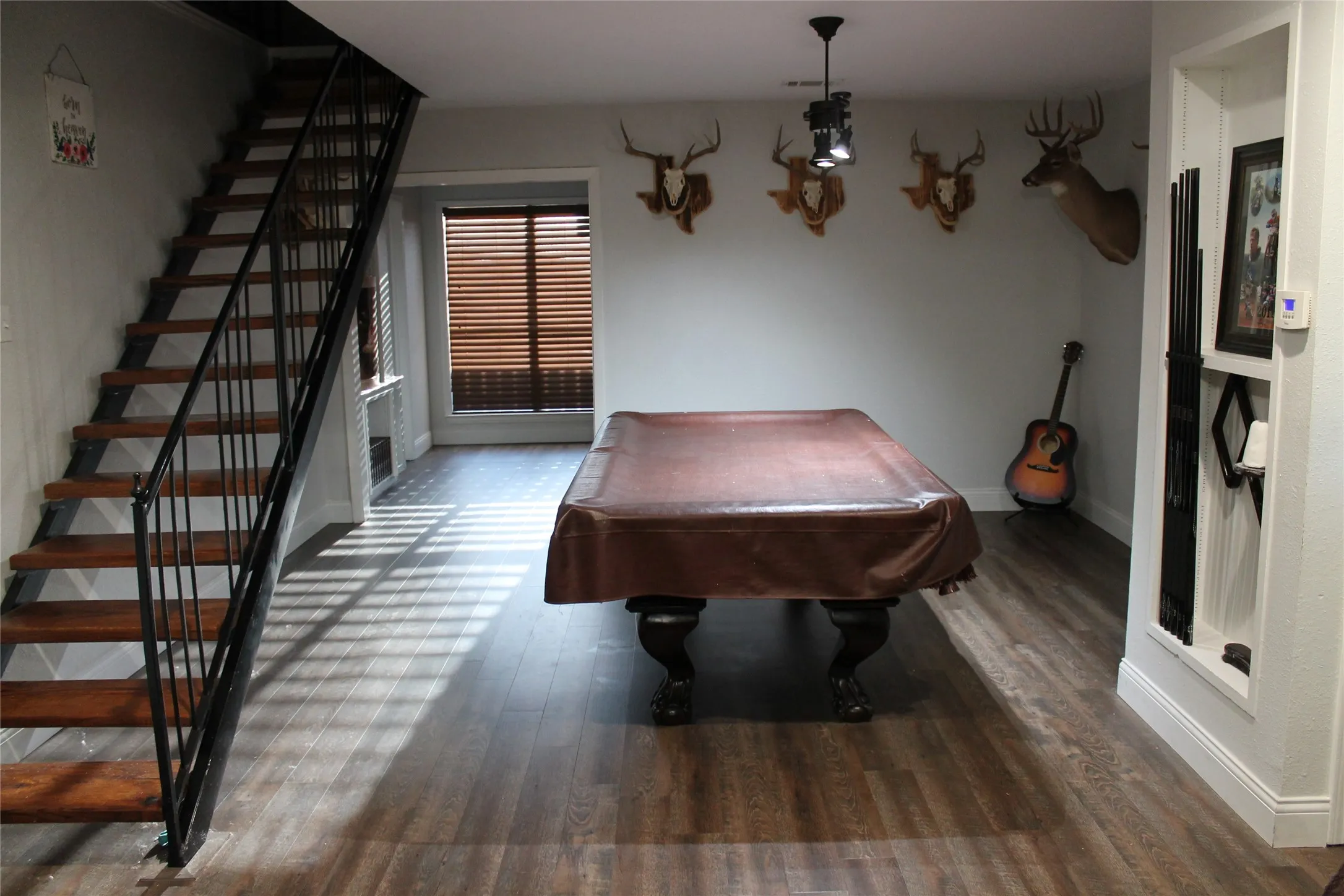 Single Family Residence For Sale in Wise County , 121 Port O Call Court, Runaway Bay, Texas 76426, 3 Bedroom, 3 Bathroom, 2 Garage spaces, 3,326 Sqft, built in 1978, mls#21317632, Real Estate Agent in Runaway Bay, Homes For Sale in Wise county, Homes For Sale in Runaway Bay, Realtor in Runaway Bay Texas, Real Estate Brokerage Independent Realty Texas, Luminita Cordes Realtor