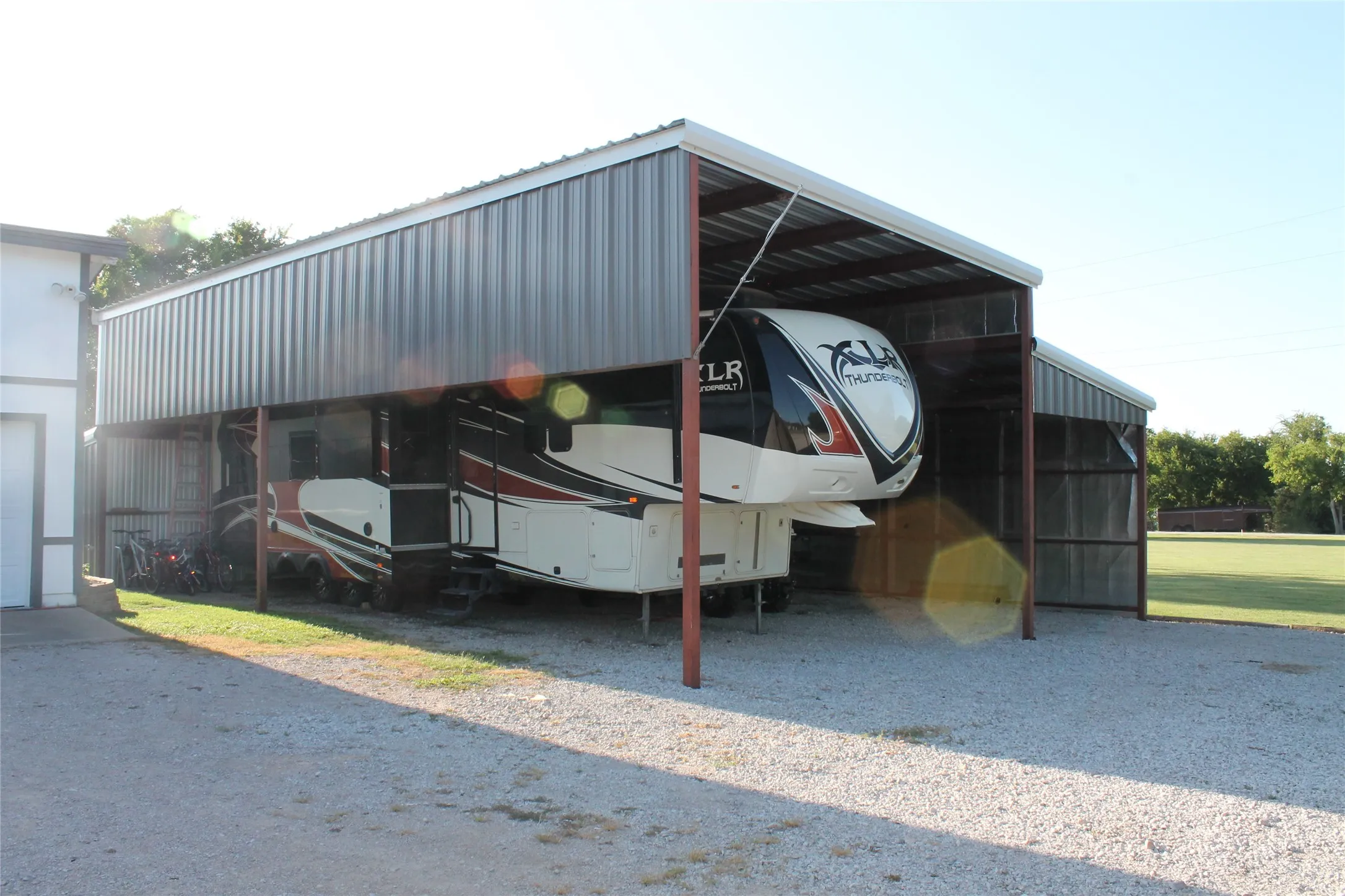 Single Family Residence For Sale in Wise County , 121 Port O Call Court, Runaway Bay, Texas 76426, 3 Bedroom, 3 Bathroom, 2 Garage spaces, 3,326 Sqft, built in 1978, mls#21317632, Real Estate Agent in Runaway Bay, Homes For Sale in Wise county, Homes For Sale in Runaway Bay, Realtor in Runaway Bay Texas, Real Estate Brokerage Independent Realty Texas, Luminita Cordes Realtor