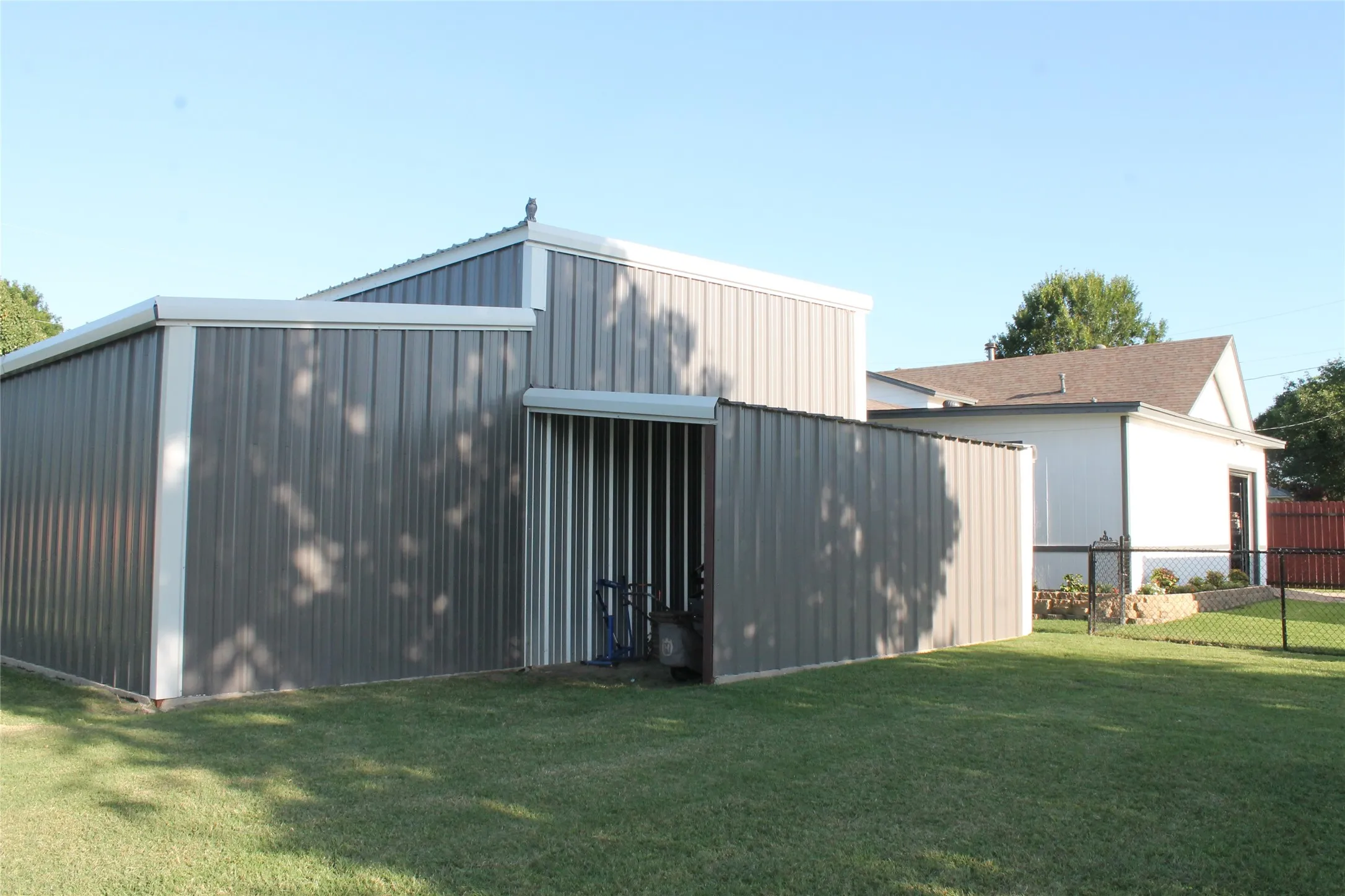Single Family Residence For Sale in Wise County , 121 Port O Call Court, Runaway Bay, Texas 76426, 3 Bedroom, 3 Bathroom, 2 Garage spaces, 3,326 Sqft, built in 1978, mls#21317632, Real Estate Agent in Runaway Bay, Homes For Sale in Wise county, Homes For Sale in Runaway Bay, Realtor in Runaway Bay Texas, Real Estate Brokerage Independent Realty Texas, Luminita Cordes Realtor