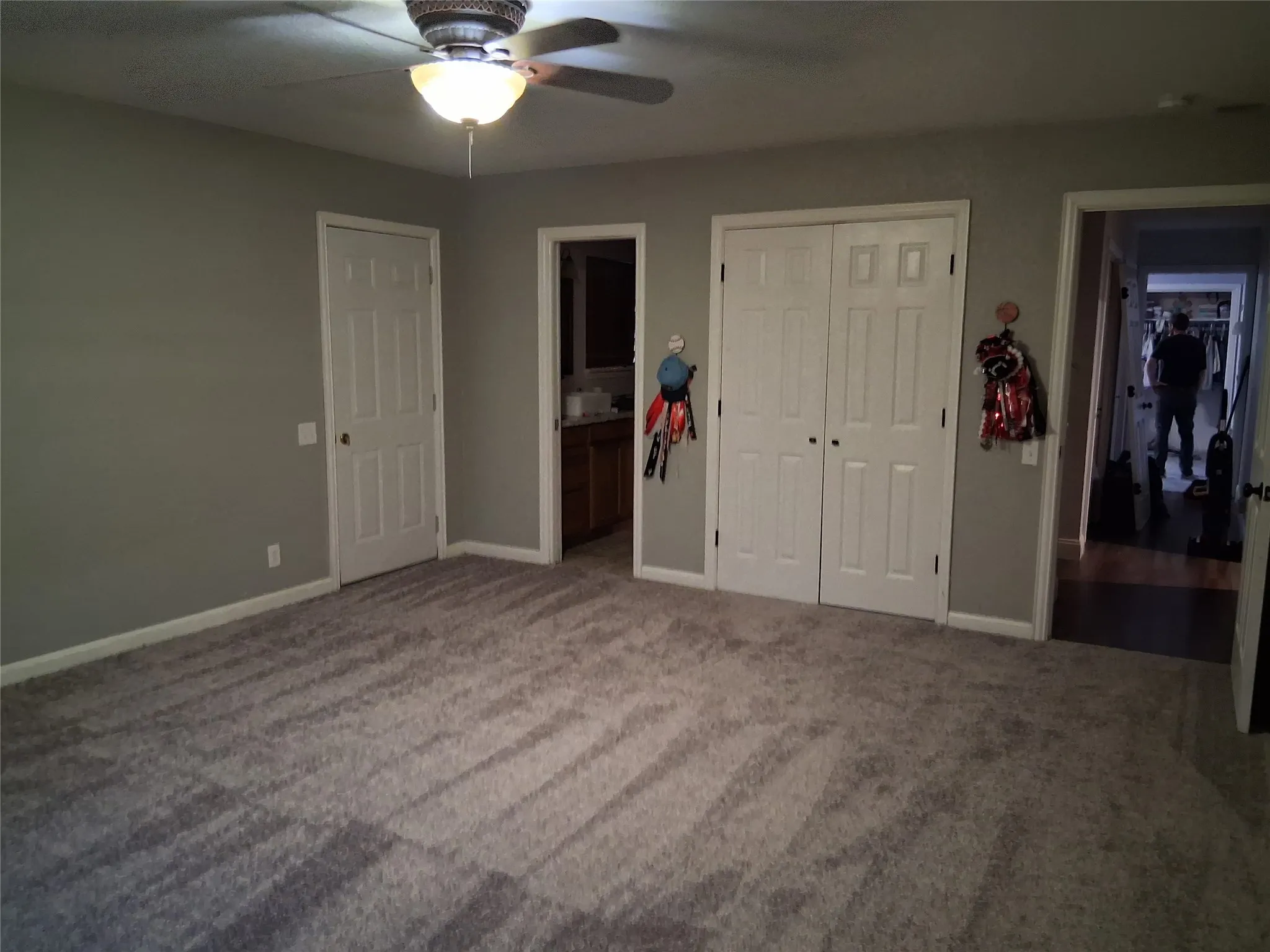 Single Family Residence For Sale in Wise County , 121 Port O Call Court, Runaway Bay, Texas 76426, 3 Bedroom, 3 Bathroom, 2 Garage spaces, 3,326 Sqft, built in 1978, mls#21317632, Real Estate Agent in Runaway Bay, Homes For Sale in Wise county, Homes For Sale in Runaway Bay, Realtor in Runaway Bay Texas, Real Estate Brokerage Independent Realty Texas, Luminita Cordes Realtor