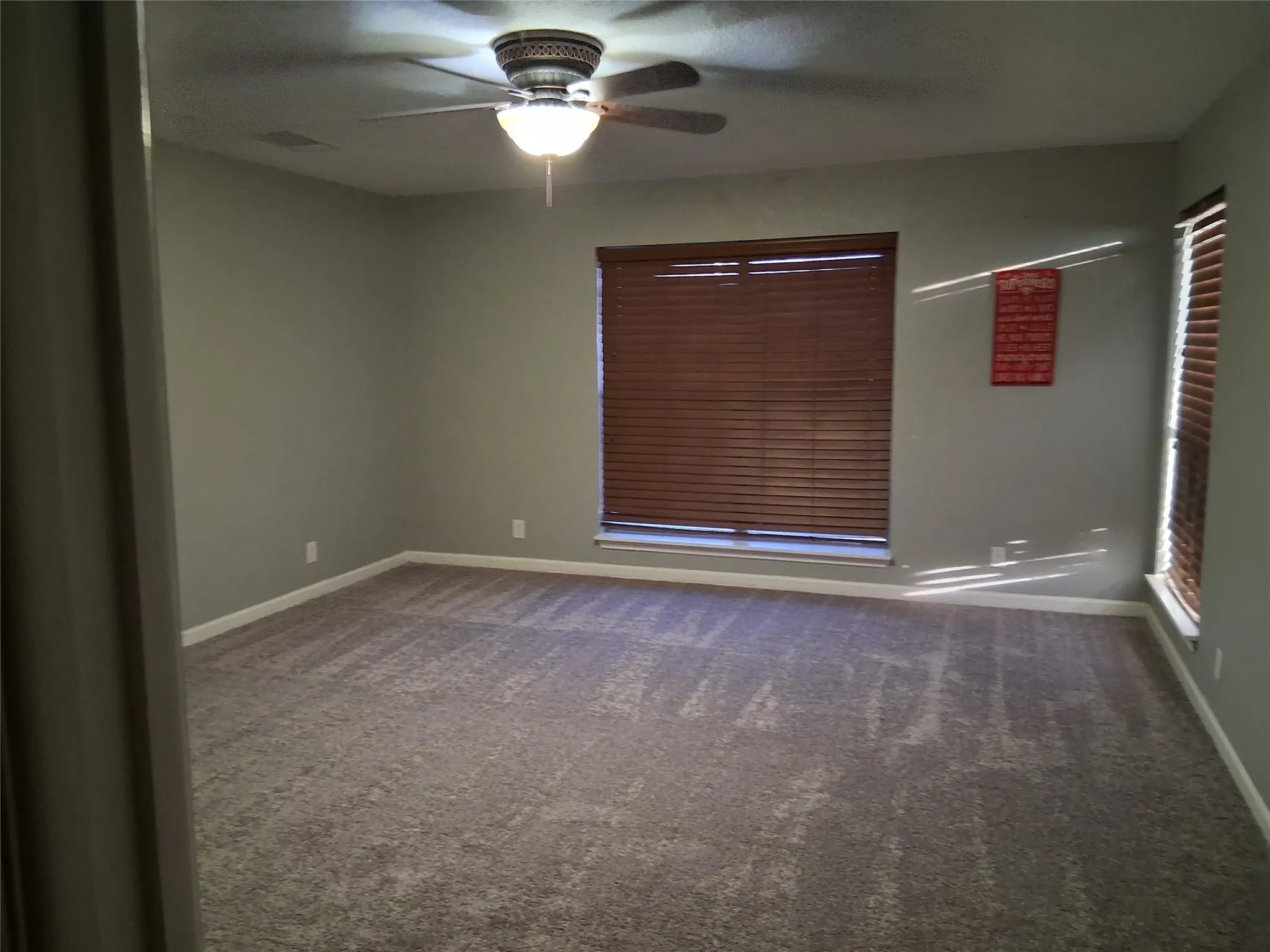 Single Family Residence For Sale in Wise County , 121 Port O Call Court, Runaway Bay, Texas 76426, 3 Bedroom, 3 Bathroom, 2 Garage spaces, 3,326 Sqft, built in 1978, mls#21317632, Real Estate Agent in Runaway Bay, Homes For Sale in Wise county, Homes For Sale in Runaway Bay, Realtor in Runaway Bay Texas, Real Estate Brokerage Independent Realty Texas, Luminita Cordes Realtor