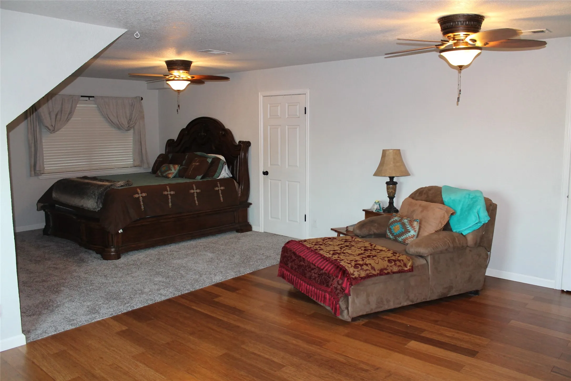 Single Family Residence For Sale in Wise County , 121 Port O Call Court, Runaway Bay, Texas 76426, 3 Bedroom, 3 Bathroom, 2 Garage spaces, 3,326 Sqft, built in 1978, mls#21317632, Real Estate Agent in Runaway Bay, Homes For Sale in Wise county, Homes For Sale in Runaway Bay, Realtor in Runaway Bay Texas, Real Estate Brokerage Independent Realty Texas, Luminita Cordes Realtor