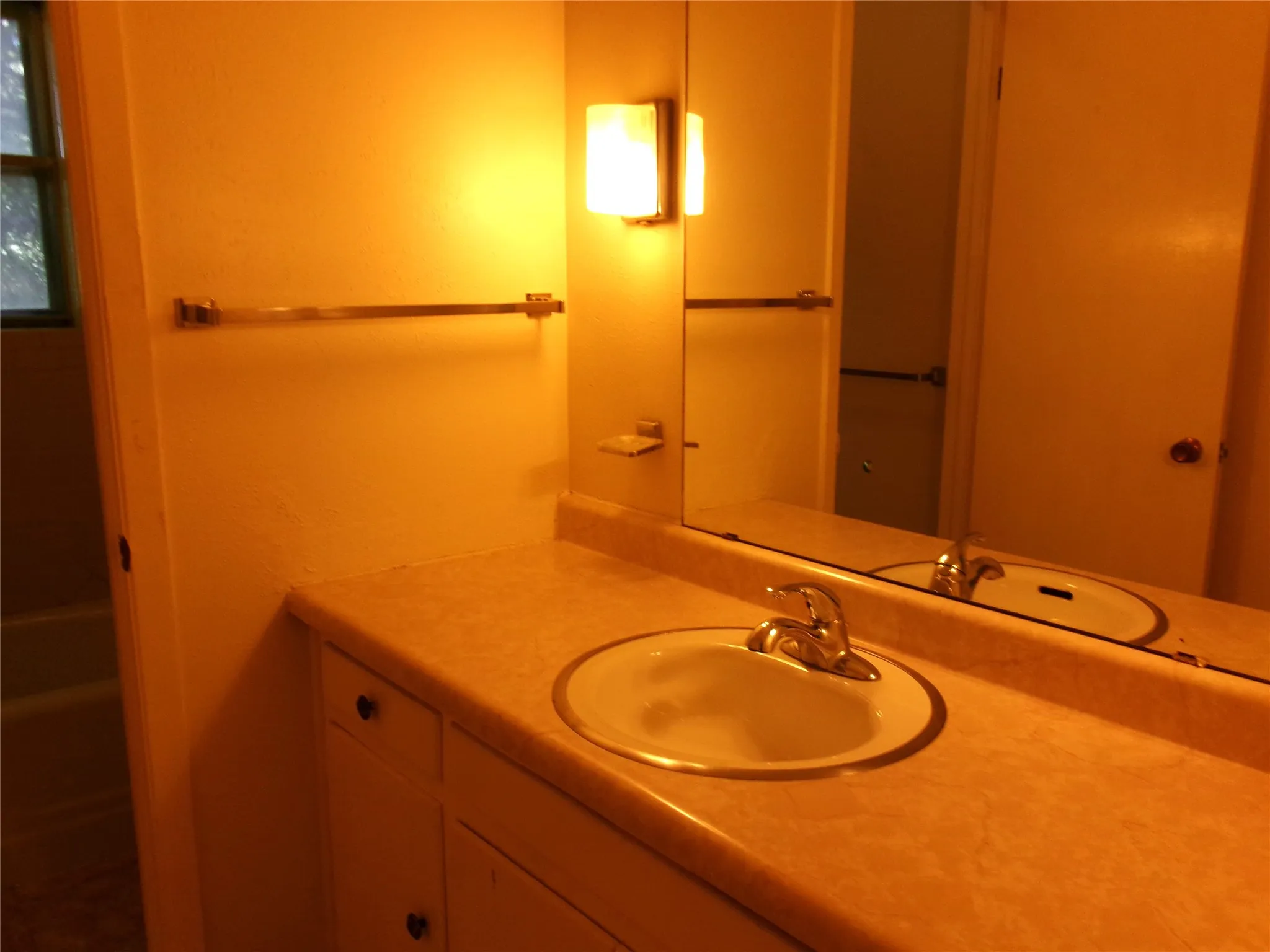 Single Family Residence For Sale in Tarrant County , 1208 Academy Drive, Arlington, Texas 76013, 5 Bedroom, 3 Bathroom, 2 Garage spaces, 2,303 Sqft, built in 1964, mls#21323751, Real Estate Agent in Arlington, Homes For Sale in Tarrant county, Homes For Sale in Arlington, Realtor in Arlington Texas, Real Estate Brokerage Independent Realty Texas, Luminita Cordes Realtor