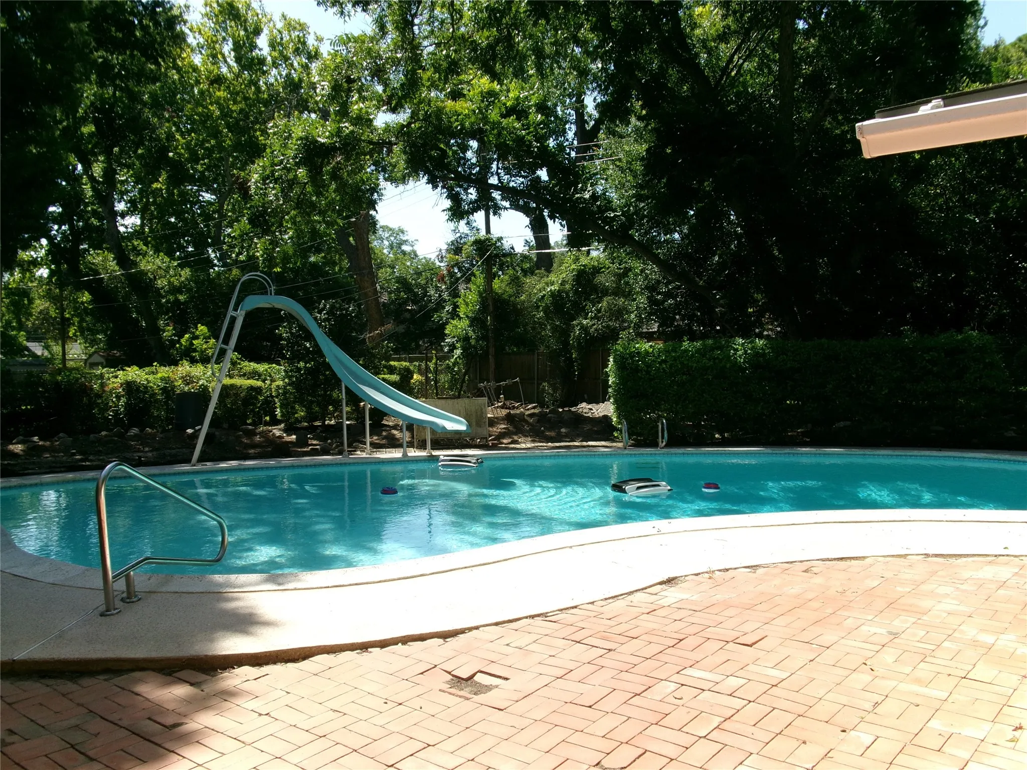 Single Family Residence For Sale in Tarrant County , 1208 Academy Drive, Arlington, Texas 76013, 5 Bedroom, 3 Bathroom, 2 Garage spaces, 2,303 Sqft, built in 1964, mls#21323751, Real Estate Agent in Arlington, Homes For Sale in Tarrant county, Homes For Sale in Arlington, Realtor in Arlington Texas, Real Estate Brokerage Independent Realty Texas, Luminita Cordes Realtor