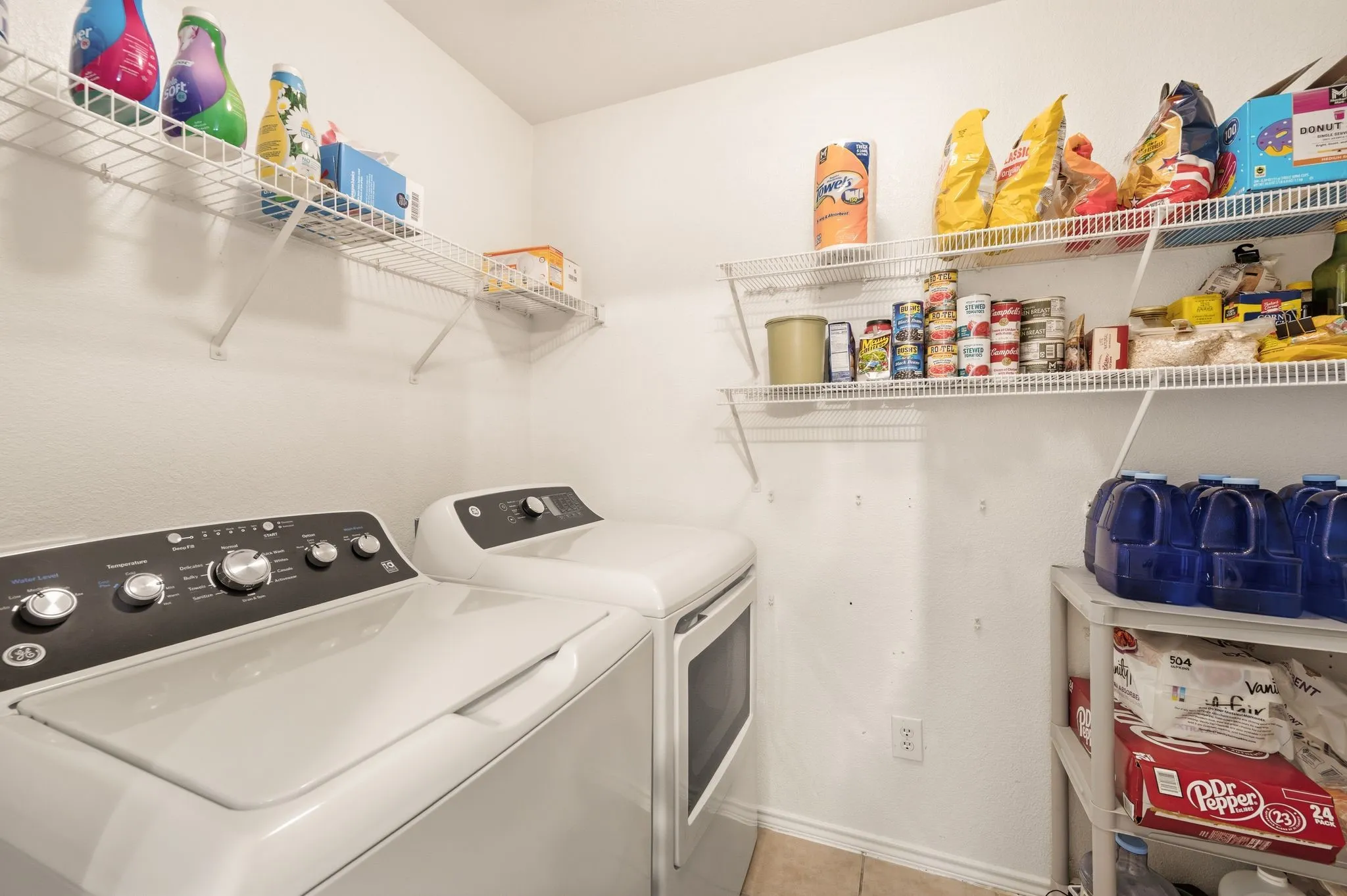 Single Family Residence For Sale in Denton County , 1828 Kittredge Way, Fort Worth, Texas 76247, 3 Bedroom, 3 Bathroom, 2 Garage spaces, 2,318 Sqft, built in 2006, mls#21319032, Real Estate Agent in Fort Worth, Homes For Sale in Denton county, Homes For Sale in Fort Worth, Realtor in Fort Worth Texas, Real Estate Brokerage Independent Realty Texas, Luminita Cordes Realtor