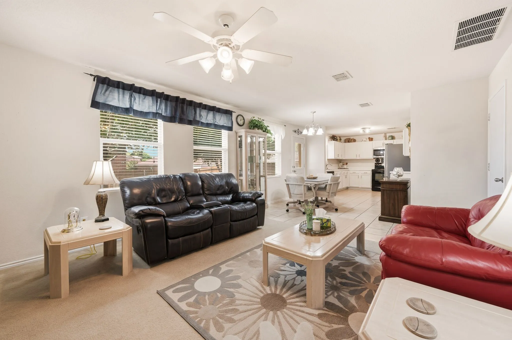 Single Family Residence For Sale in Denton County , 1828 Kittredge Way, Fort Worth, Texas 76247, 3 Bedroom, 3 Bathroom, 2 Garage spaces, 2,318 Sqft, built in 2006, mls#21319032, Real Estate Agent in Fort Worth, Homes For Sale in Denton county, Homes For Sale in Fort Worth, Realtor in Fort Worth Texas, Real Estate Brokerage Independent Realty Texas, Luminita Cordes Realtor