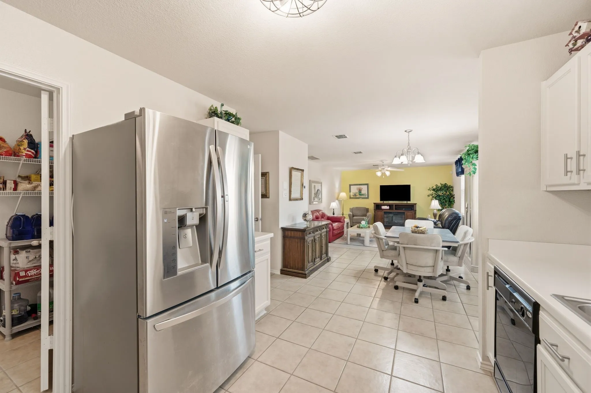 Single Family Residence For Sale in Denton County , 1828 Kittredge Way, Fort Worth, Texas 76247, 3 Bedroom, 3 Bathroom, 2 Garage spaces, 2,318 Sqft, built in 2006, mls#21319032, Real Estate Agent in Fort Worth, Homes For Sale in Denton county, Homes For Sale in Fort Worth, Realtor in Fort Worth Texas, Real Estate Brokerage Independent Realty Texas, Luminita Cordes Realtor