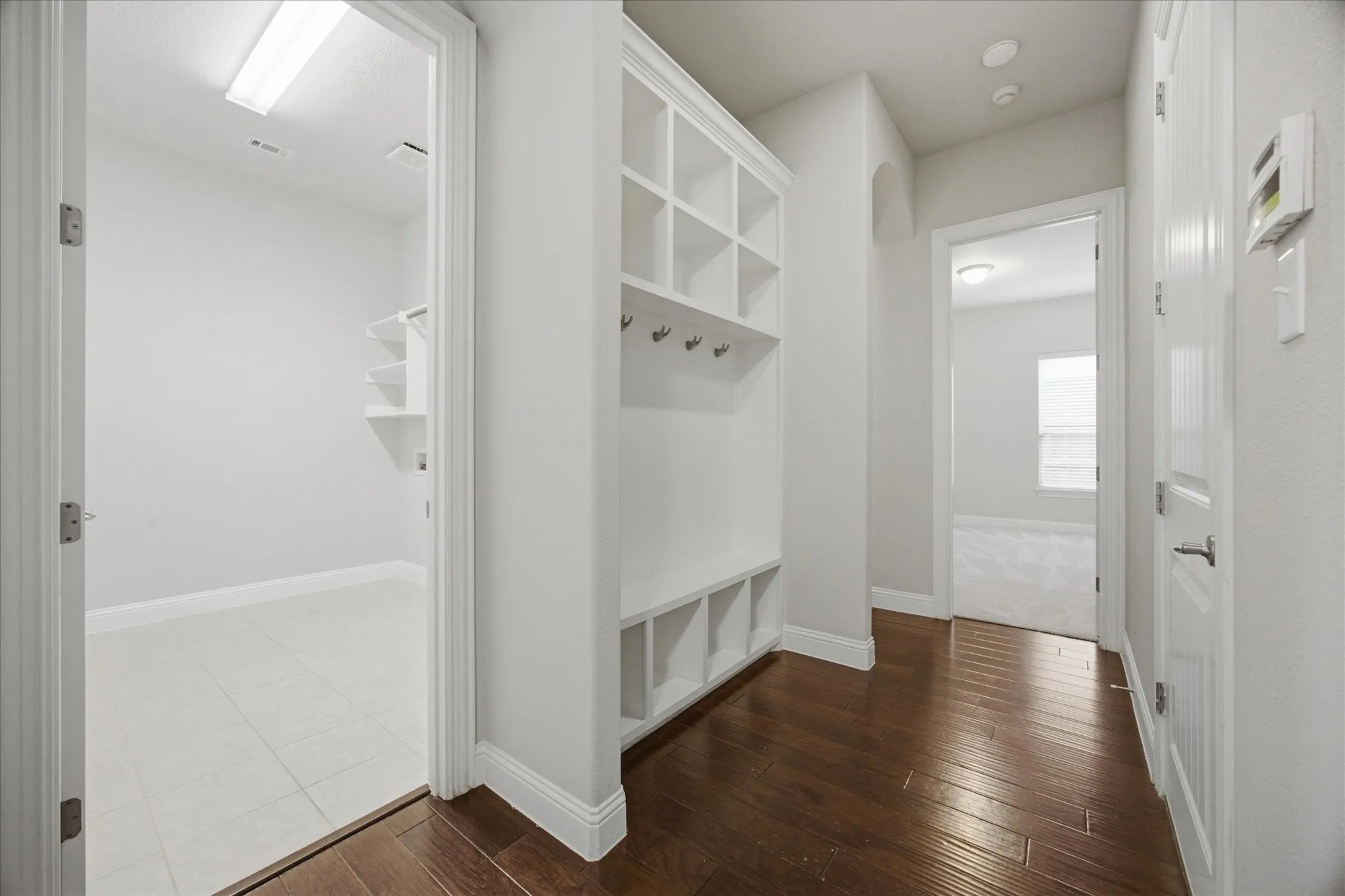 Single Family Residence For Sale in Denton County , 121 Oakwood Lane, Hickory Creek, Texas 75065, 4 Bedroom, 3 Bathroom, 3 Garage spaces, 2,942 Sqft, built in 2014, mls#21302463, Real Estate Agent in Hickory Creek, Homes For Sale in Denton county, Homes For Sale in Hickory Creek, Realtor in Hickory Creek Texas, Real Estate Brokerage Independent Realty Texas, Luminita Cordes Realtor